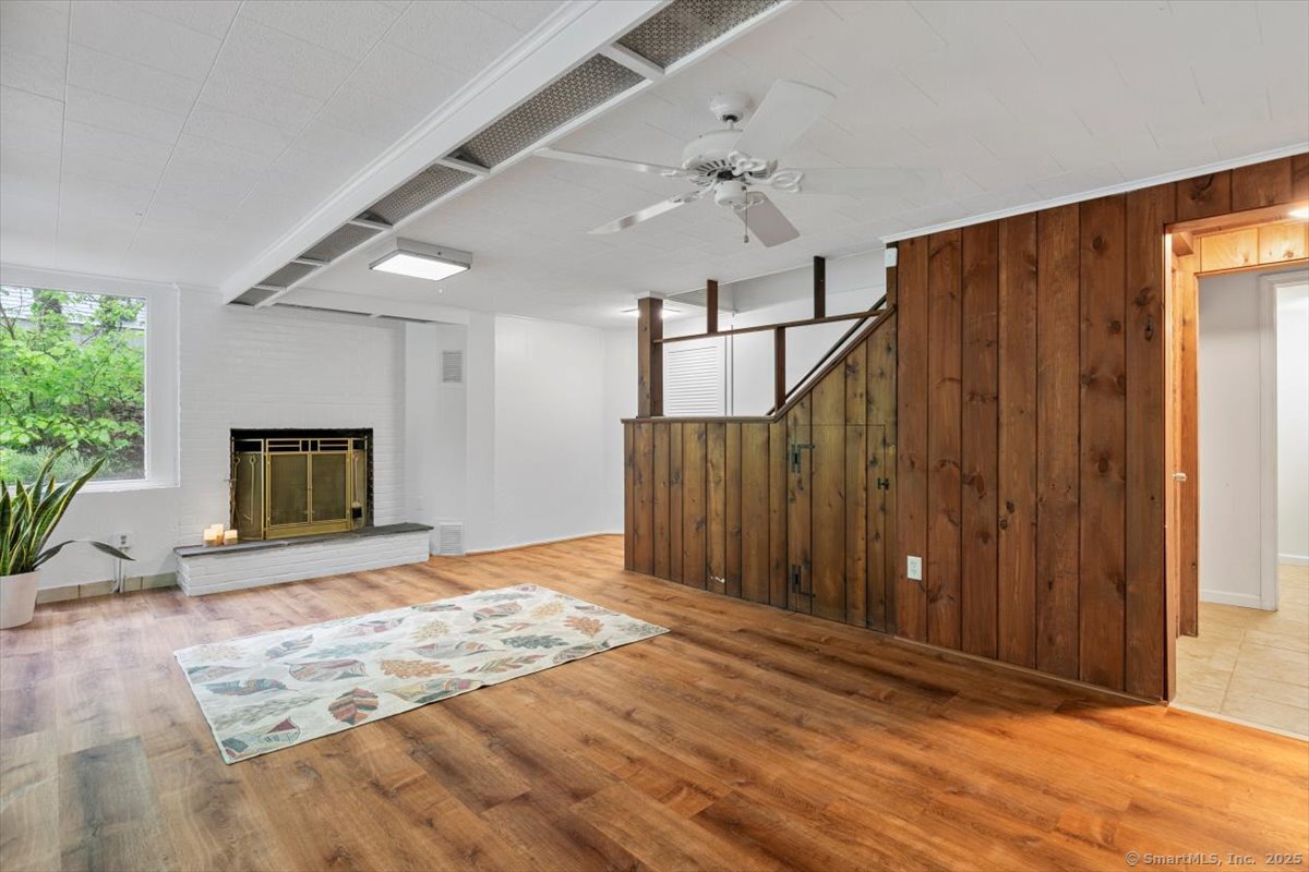 266 Pinewood, Trumbull, Connecticut 06611