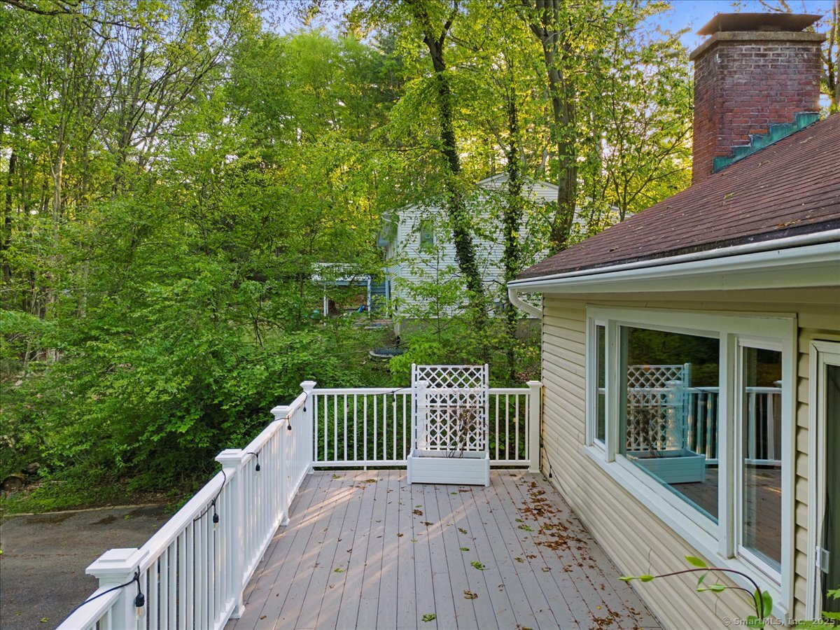 266 Pinewood, Trumbull, Connecticut 06611