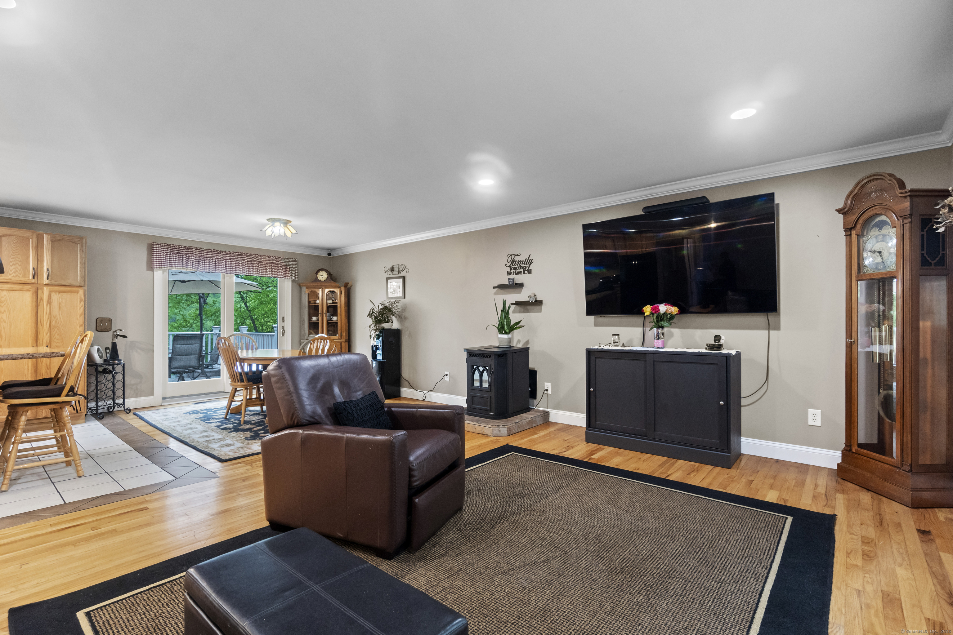 9 Terrace, Seymour, Connecticut 06483