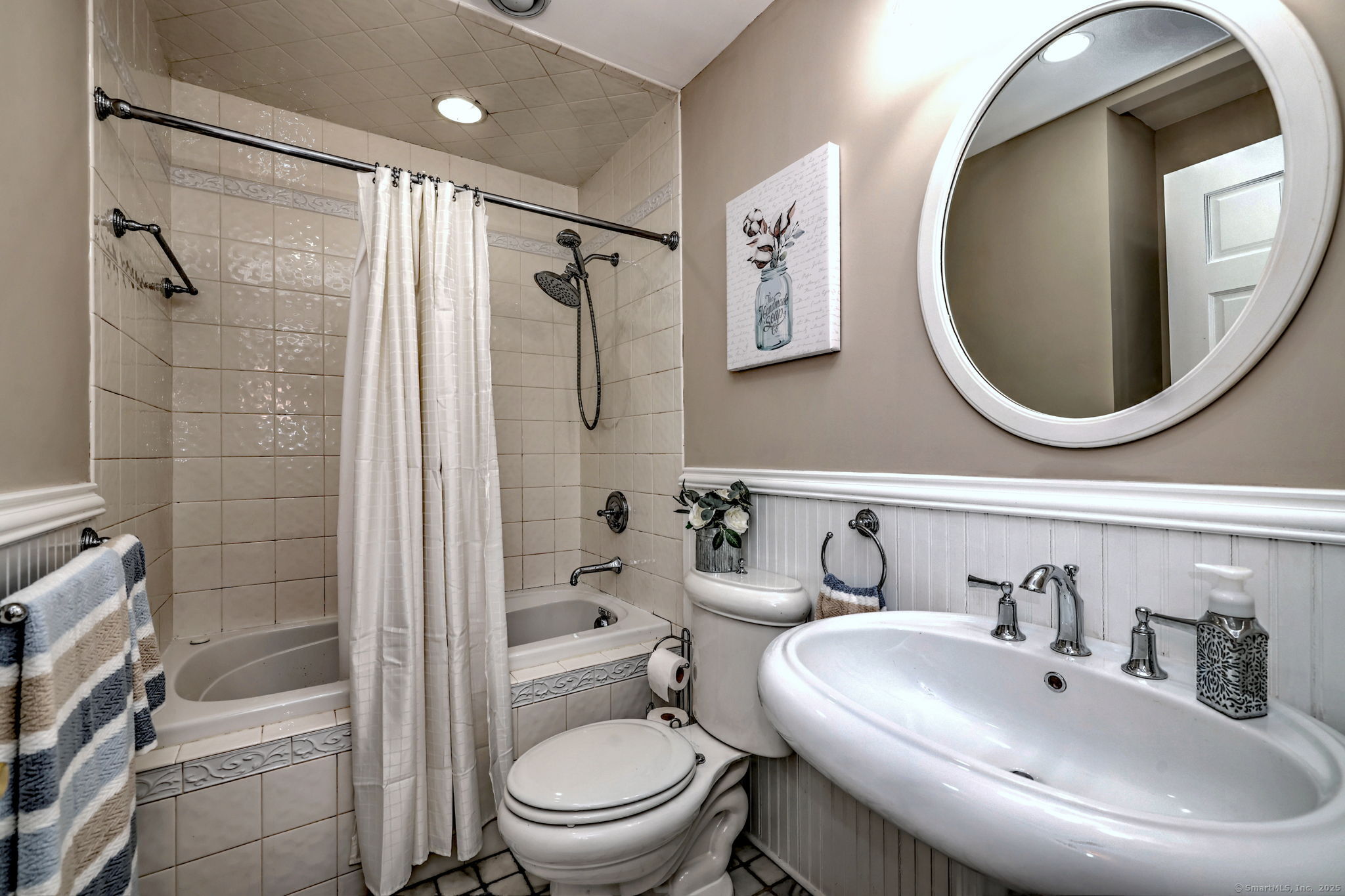 622 Wheelers Farm, Orange, Connecticut 06477