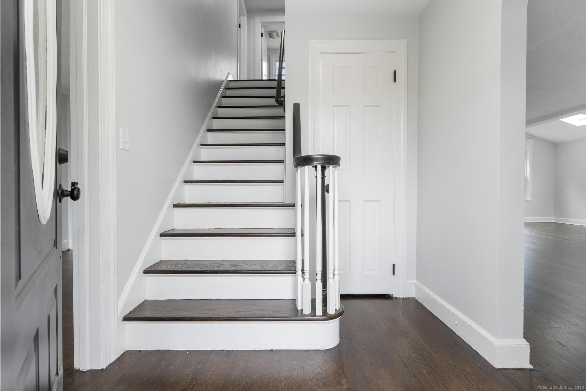 727 Pine, Bristol, 06010, 3 Bedrooms Bedrooms, ,1 BathroomBathrooms,Single Family For Sale,For Sale,Pine,24095223