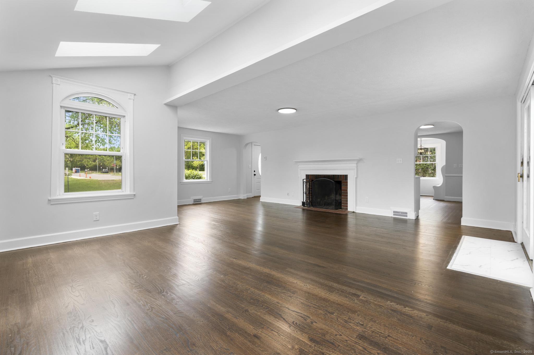 727 Pine, Bristol, 06010, 3 Bedrooms Bedrooms, ,1 BathroomBathrooms,Single Family For Sale,For Sale,Pine,24095223