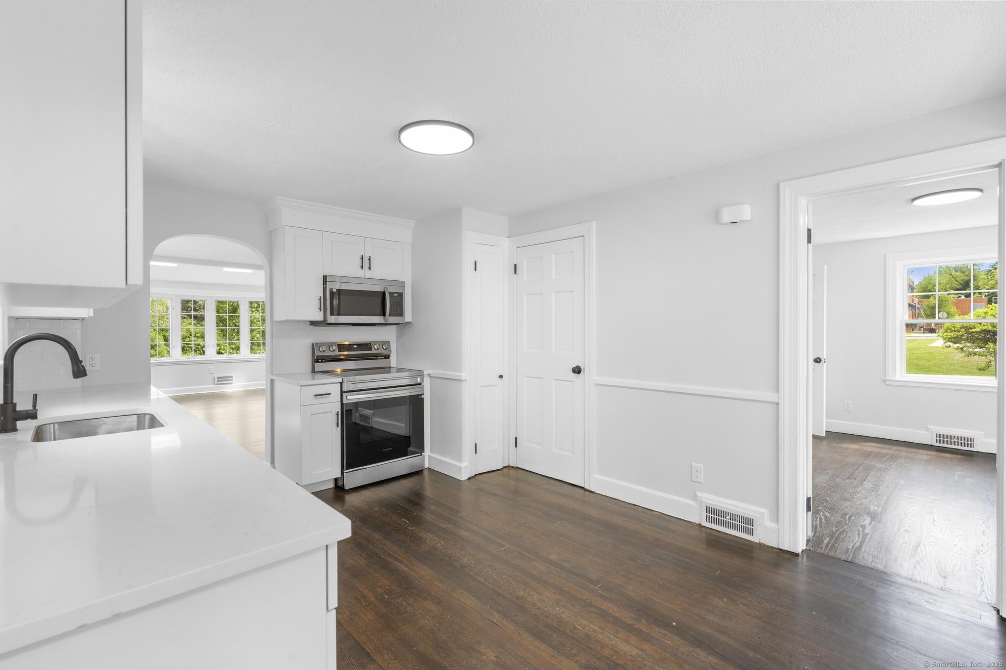 727 Pine, Bristol, 06010, 3 Bedrooms Bedrooms, ,1 BathroomBathrooms,Single Family For Sale,For Sale,Pine,24095223