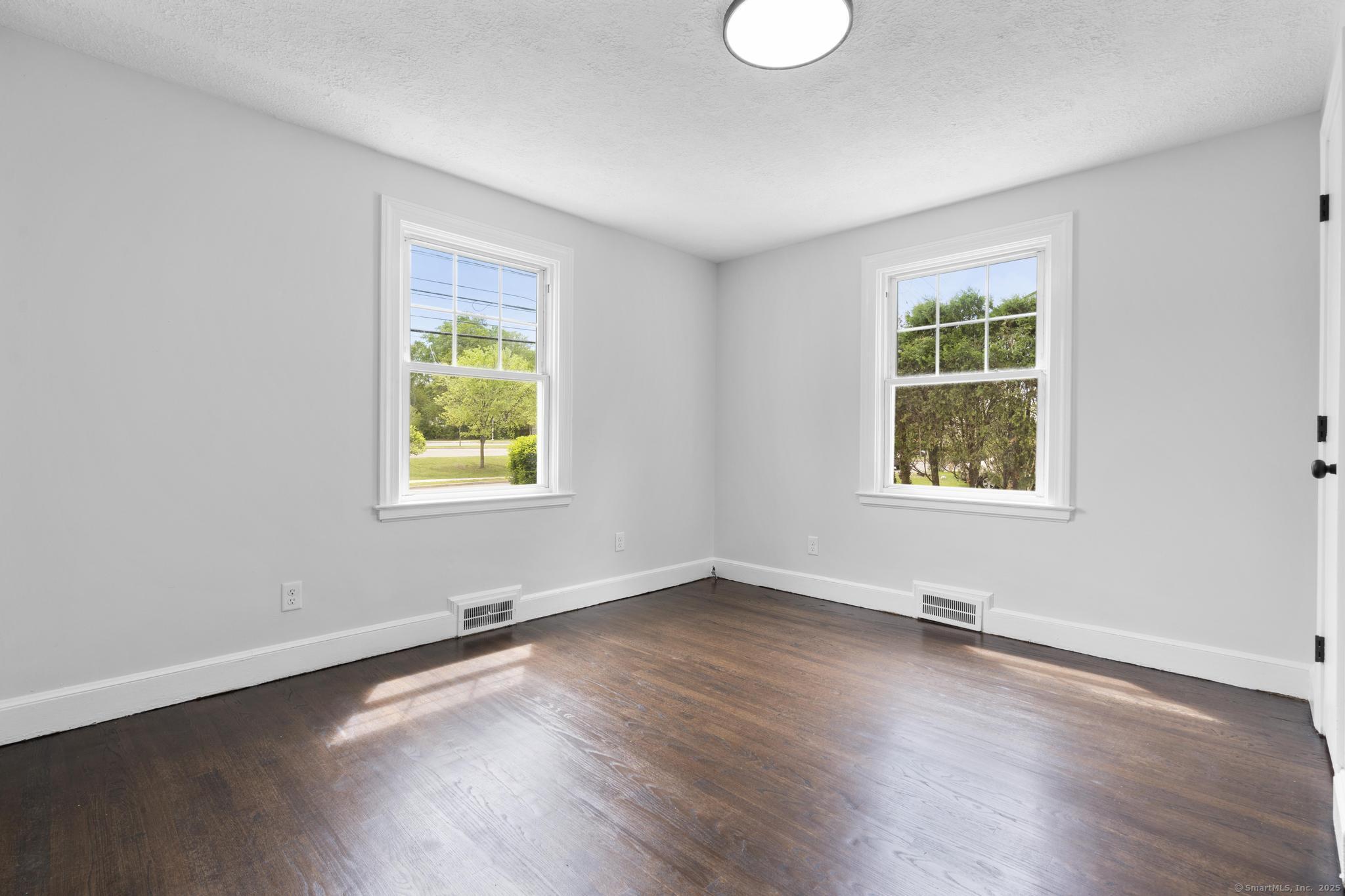 727 Pine, Bristol, 06010, 3 Bedrooms Bedrooms, ,1 BathroomBathrooms,Single Family For Sale,For Sale,Pine,24095223
