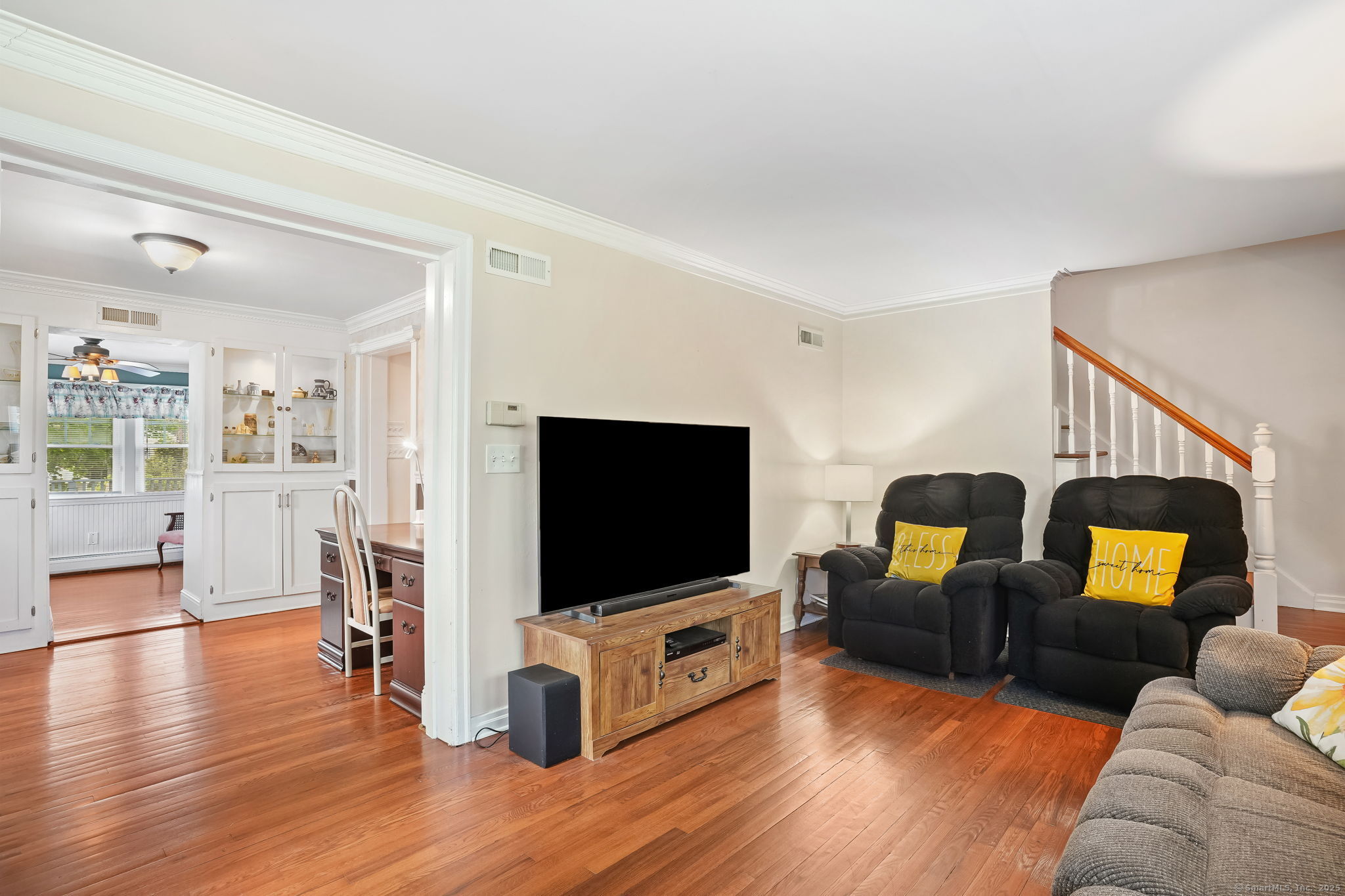 5017 Main, Trumbull, Connecticut 06611