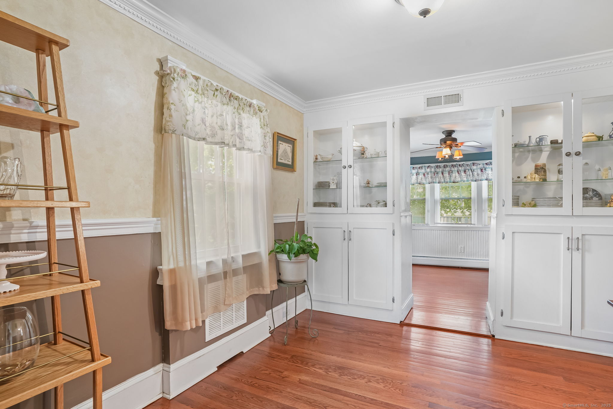 5017 Main, Trumbull, Connecticut 06611