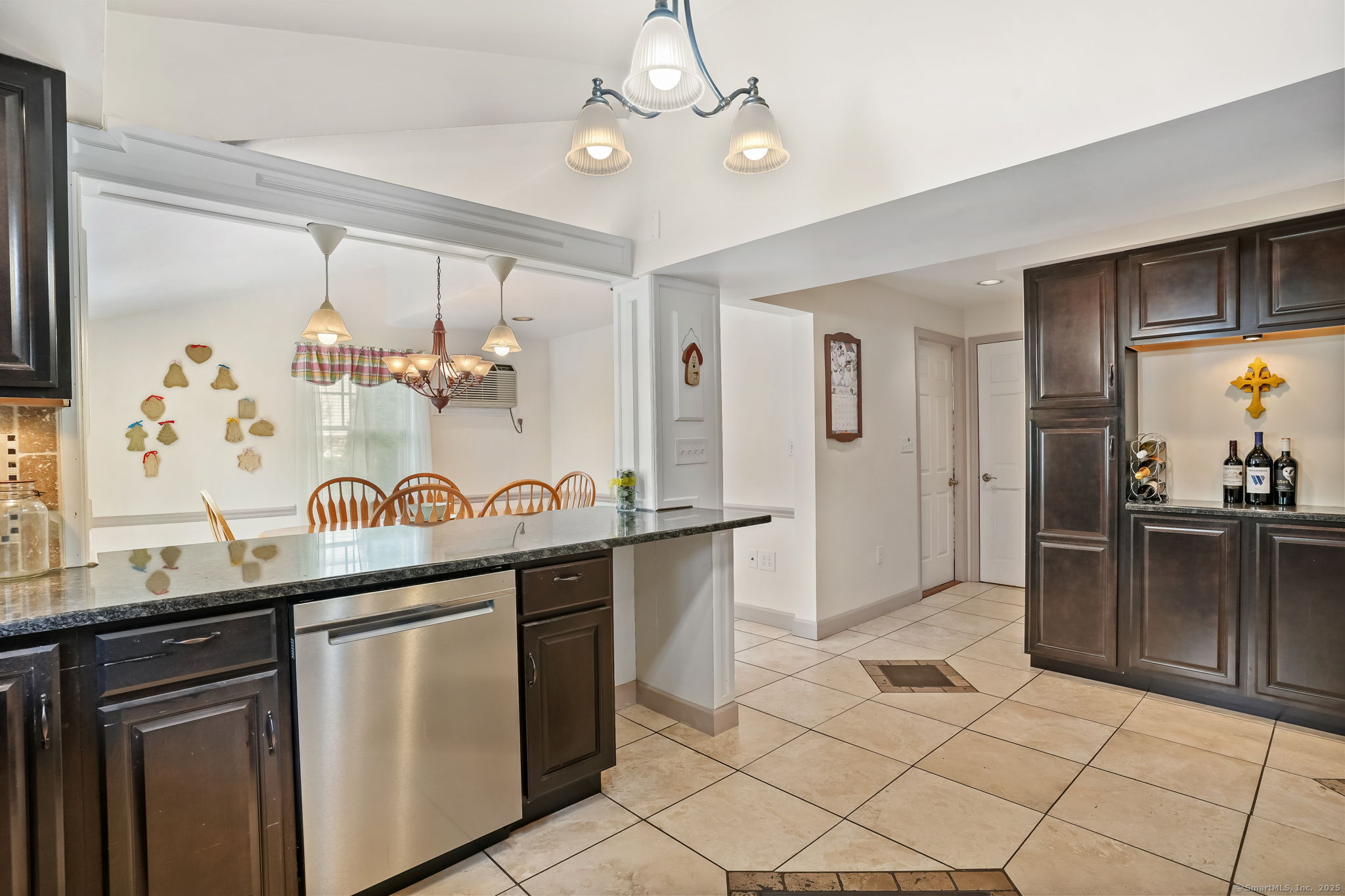 5017 Main, Trumbull, Connecticut 06611