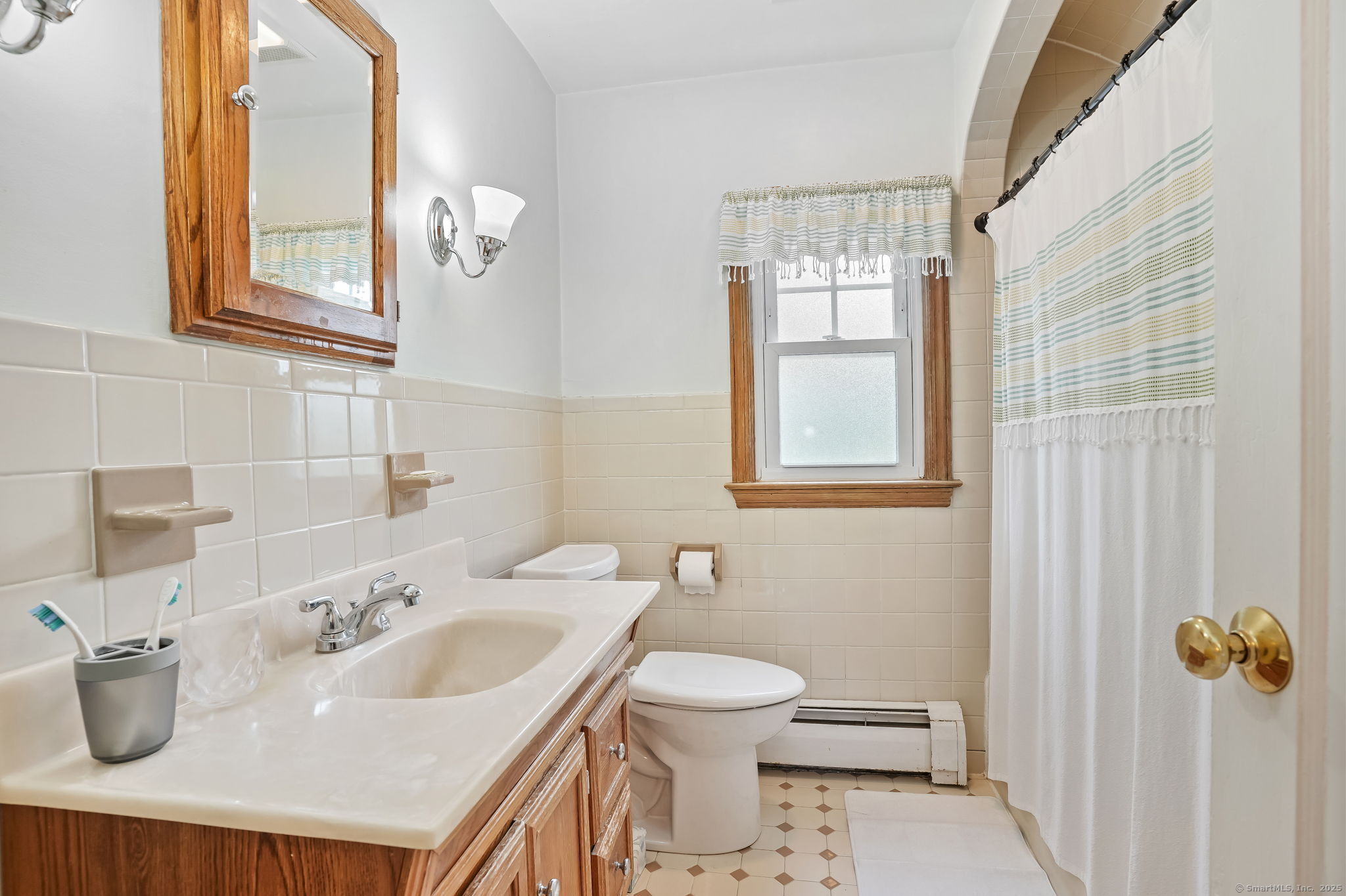 5017 Main, Trumbull, Connecticut 06611