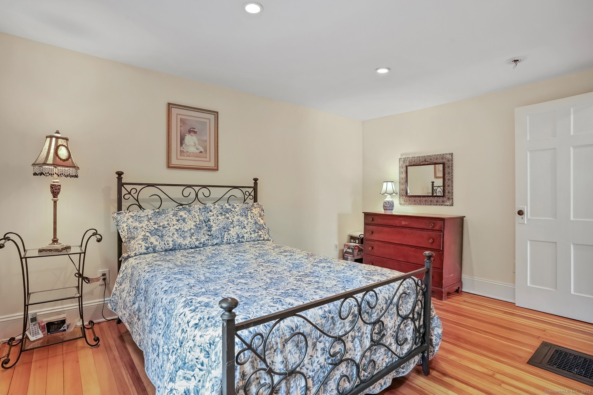 78 Hoyts, Bethel, Connecticut 06801