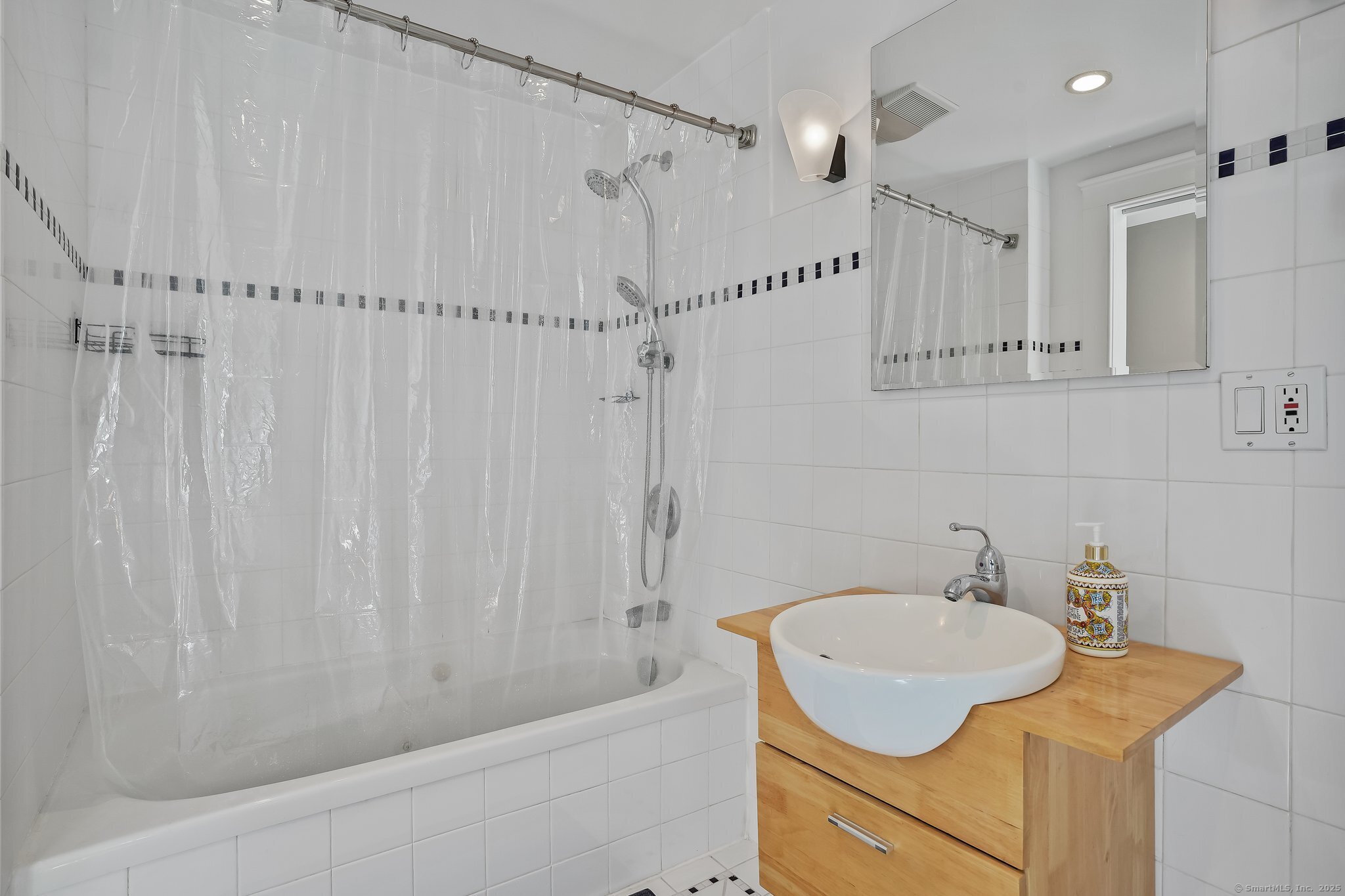 78 Hoyts, Bethel, Connecticut 06801