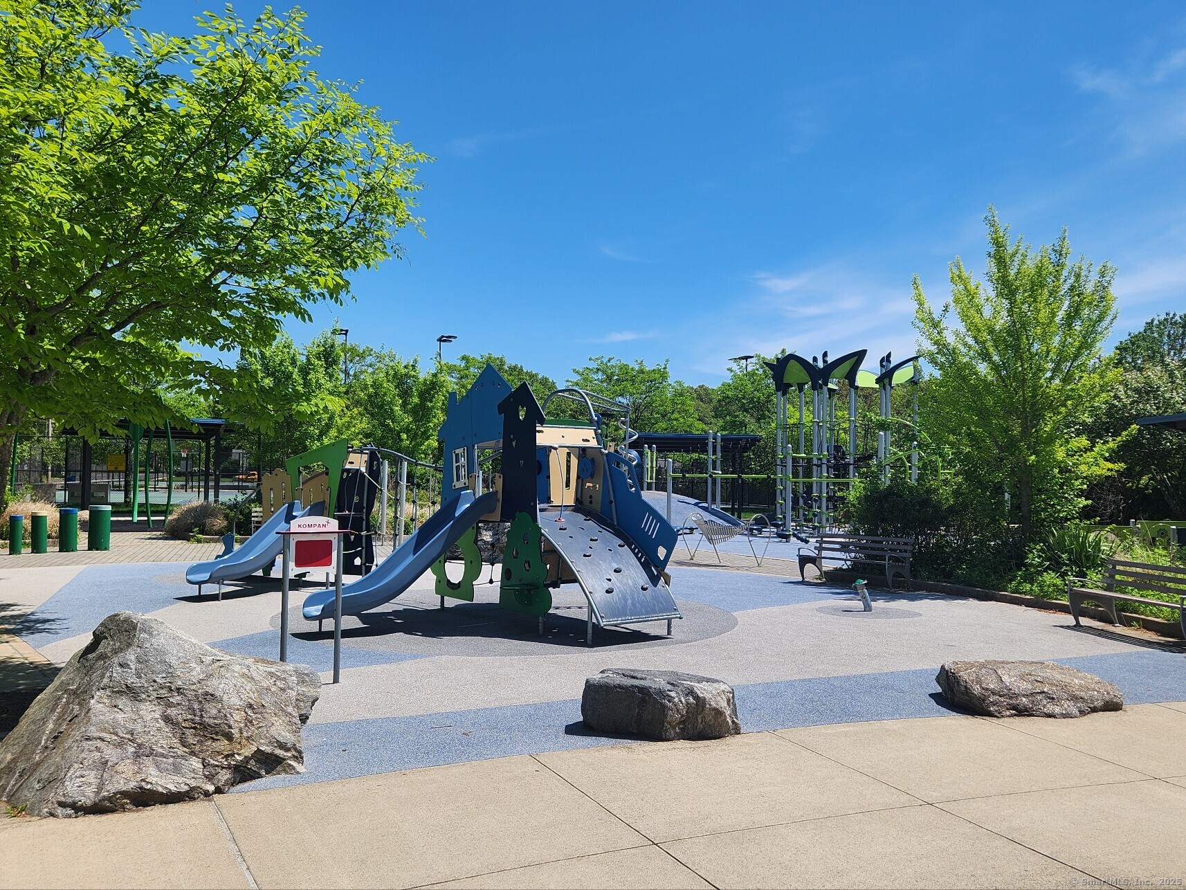523 Newhall, Hamden, Connecticut 06517