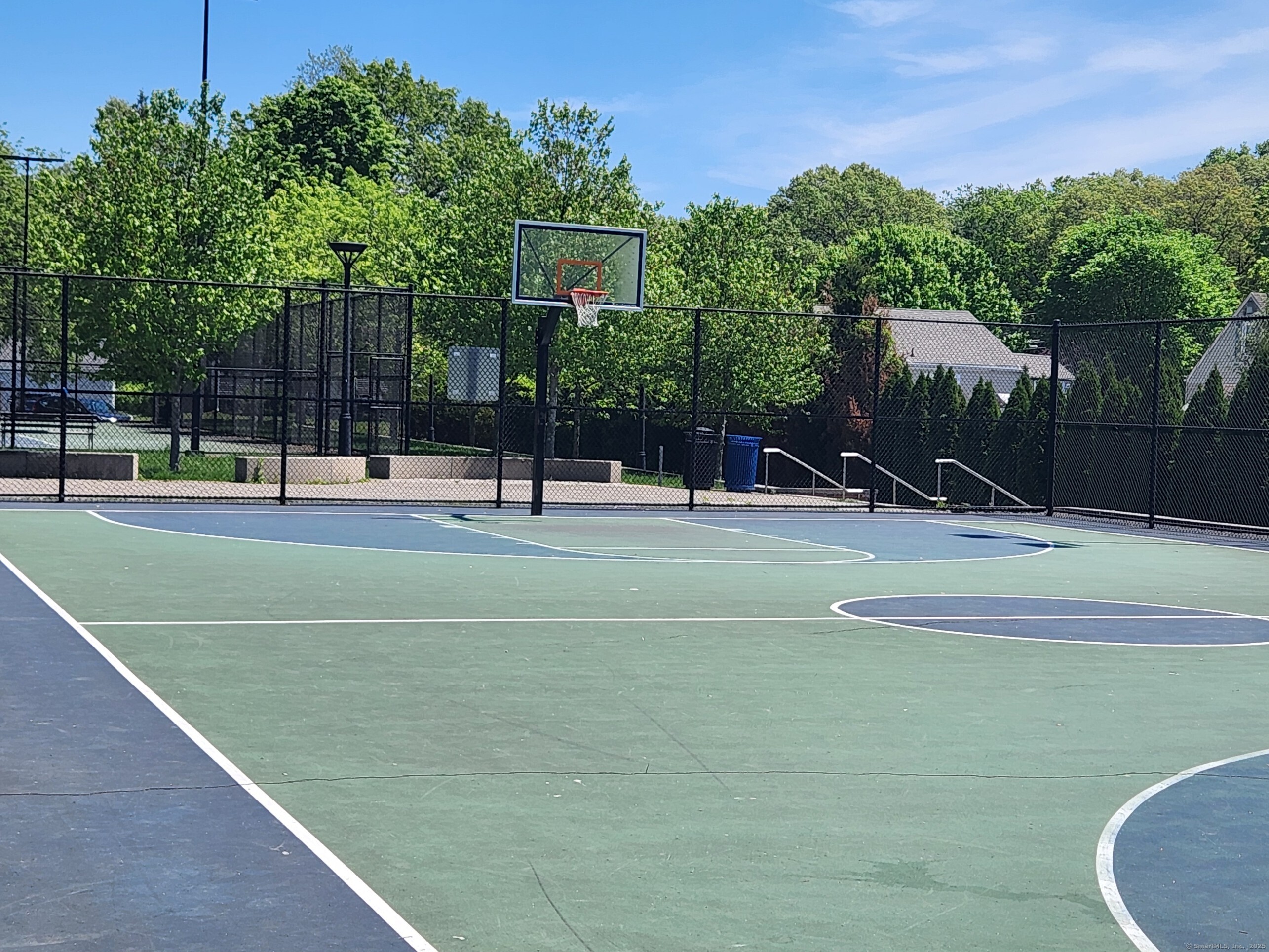 523 Newhall, Hamden, Connecticut 06517
