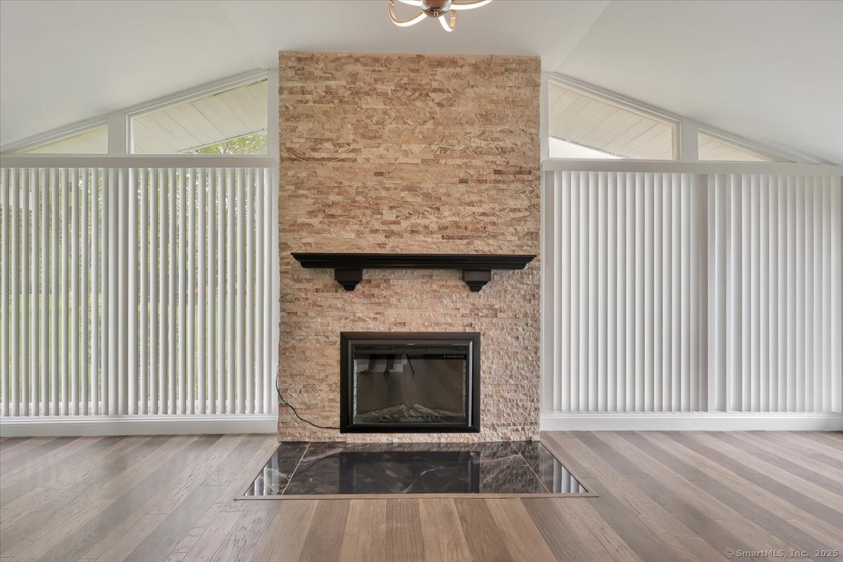 1813 Peck, Cheshire, Connecticut 06410