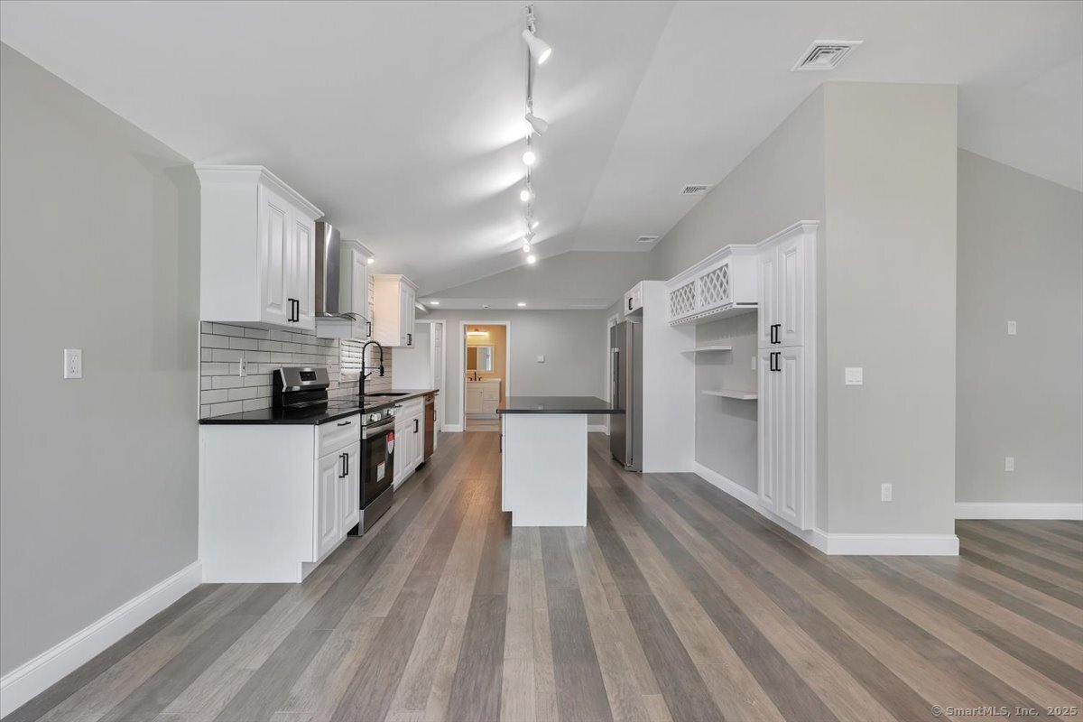 1813 Peck, Cheshire, Connecticut 06410