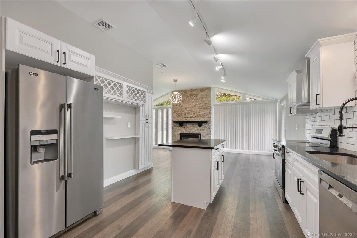 1813 Peck, Cheshire, Connecticut 06410