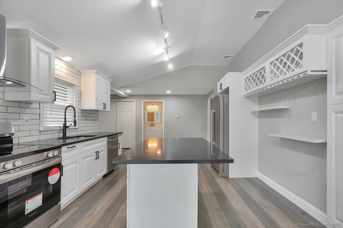 1813 Peck, Cheshire, Connecticut 06410
