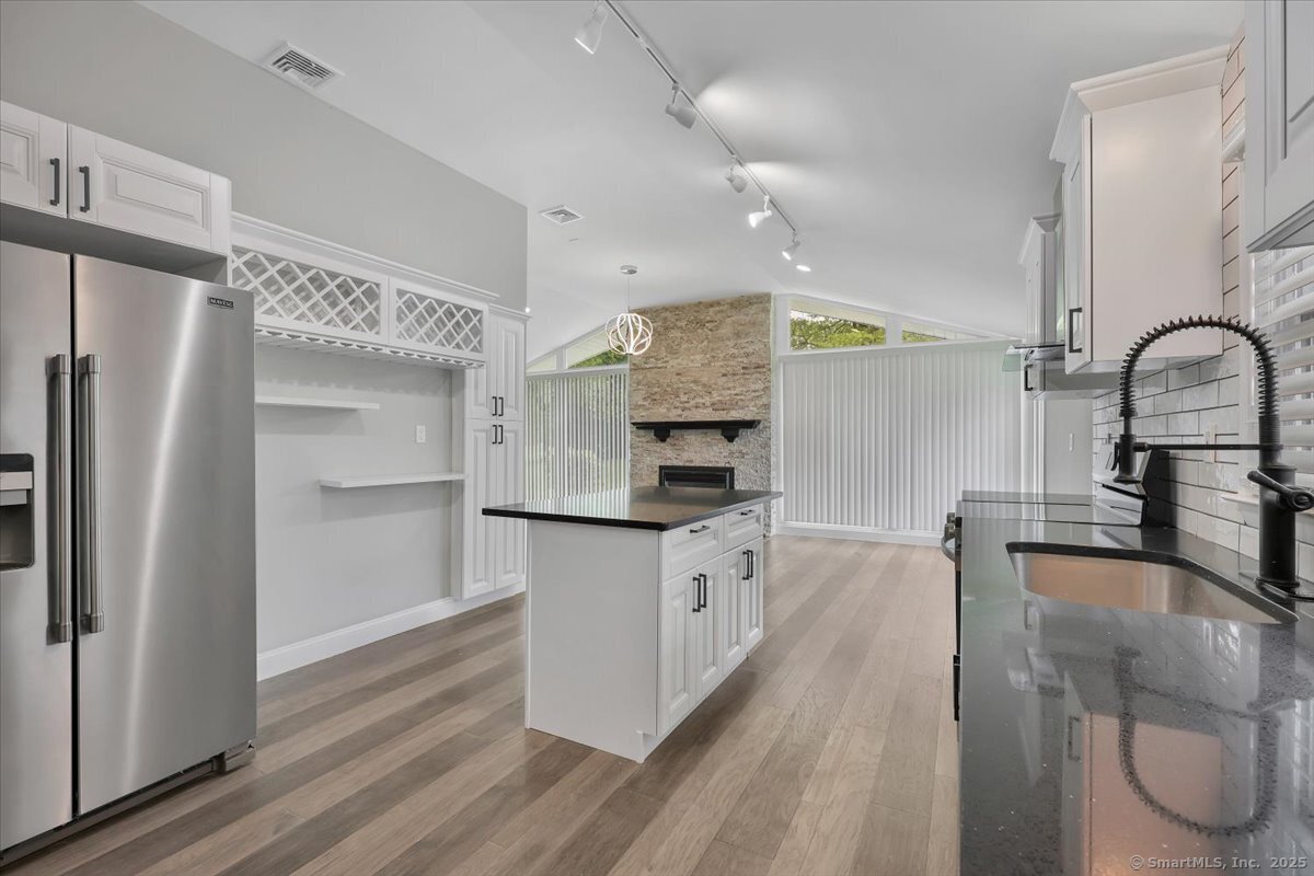 1813 Peck, Cheshire, Connecticut 06410