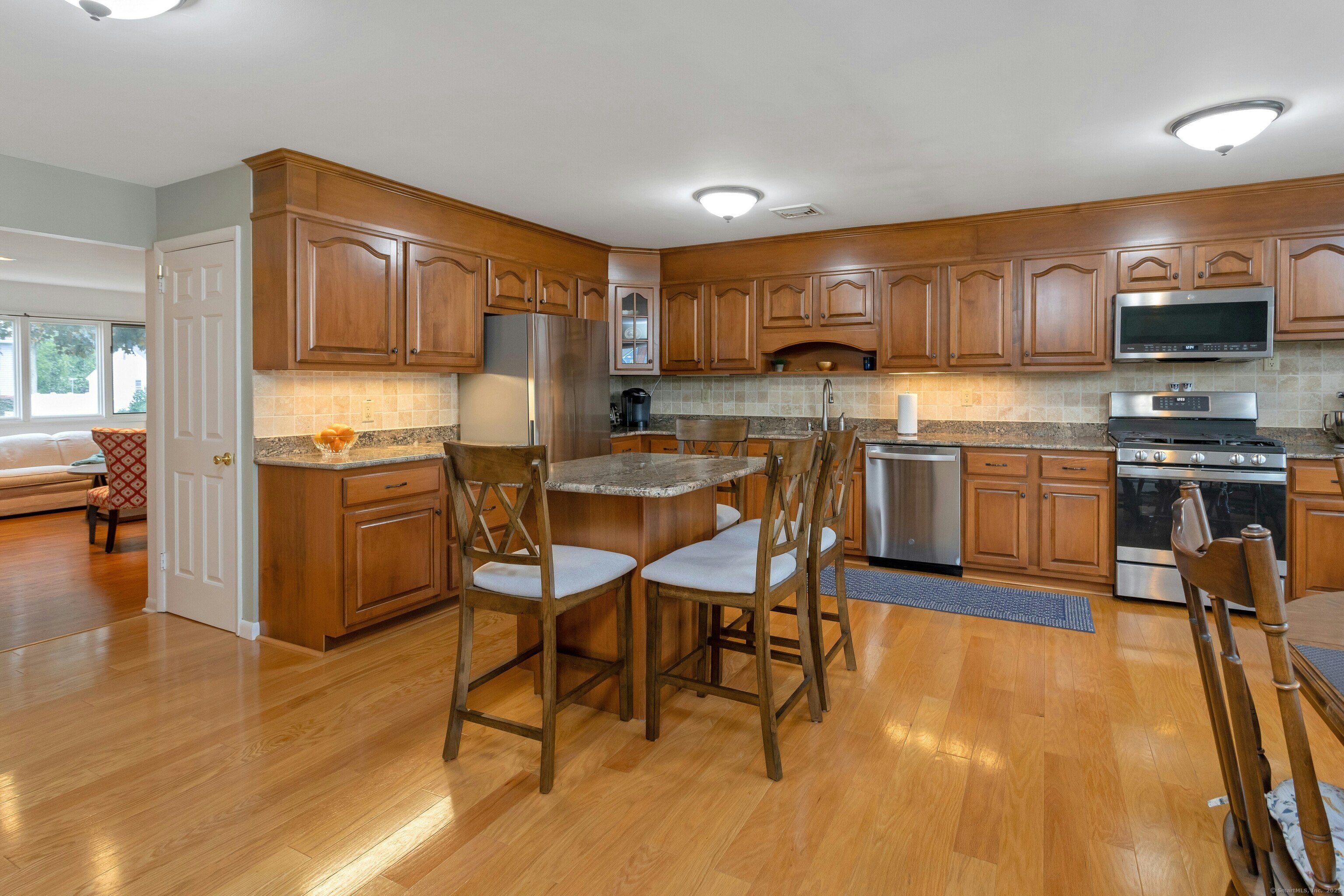 24 Newfield, Stamford, Connecticut 06905