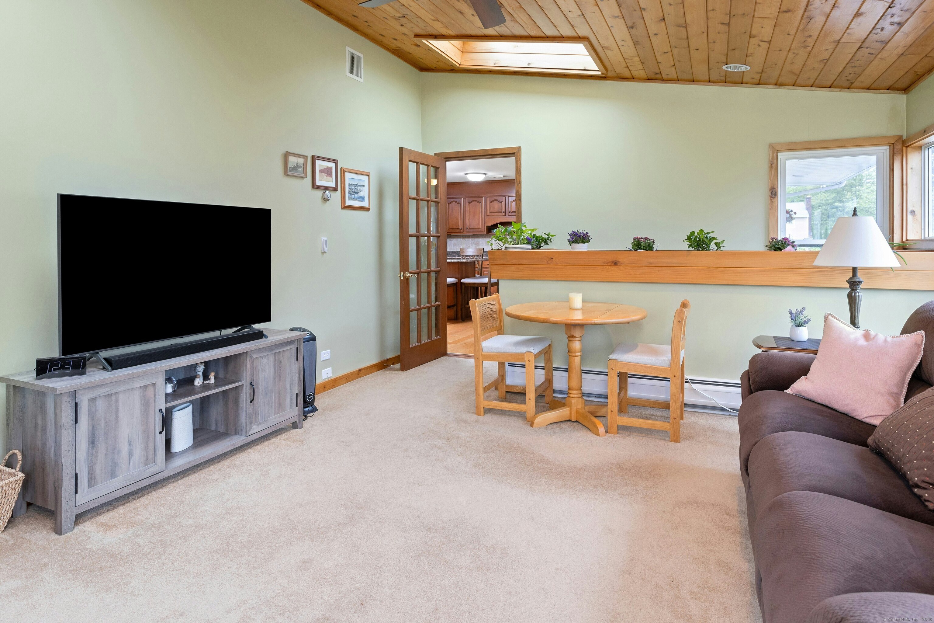 24 Newfield, Stamford, Connecticut 06905