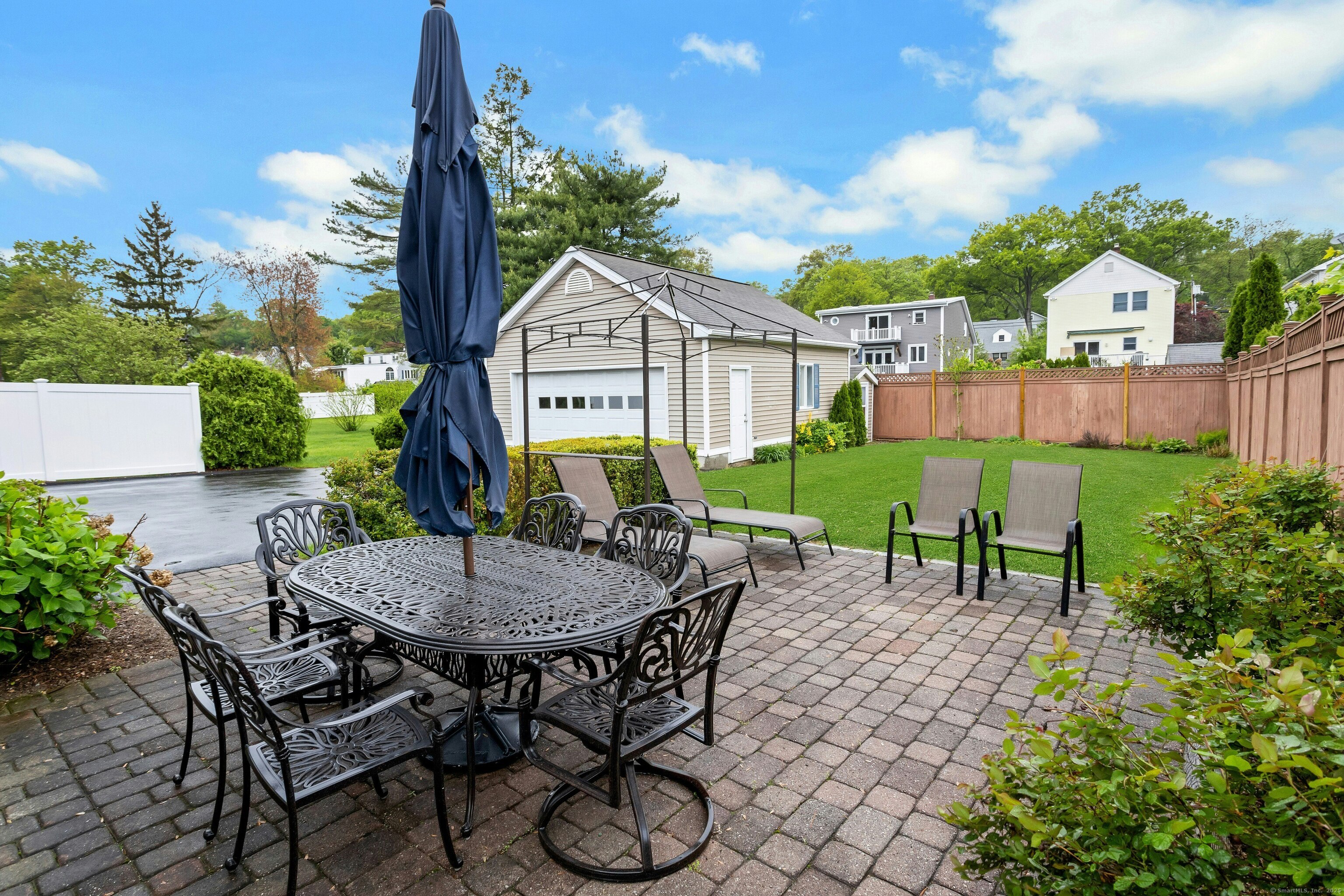 24 Newfield, Stamford, Connecticut 06905