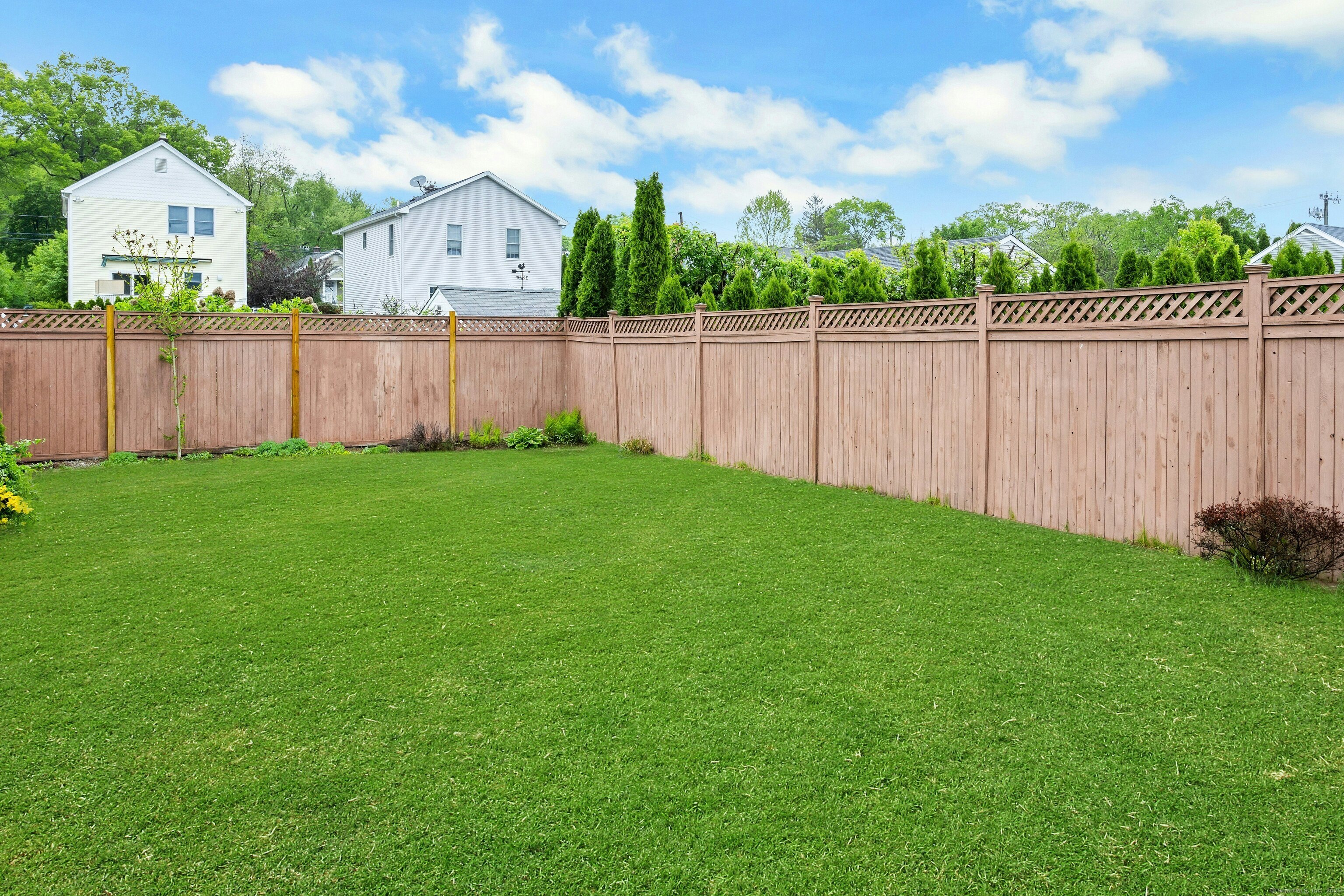 24 Newfield, Stamford, Connecticut 06905