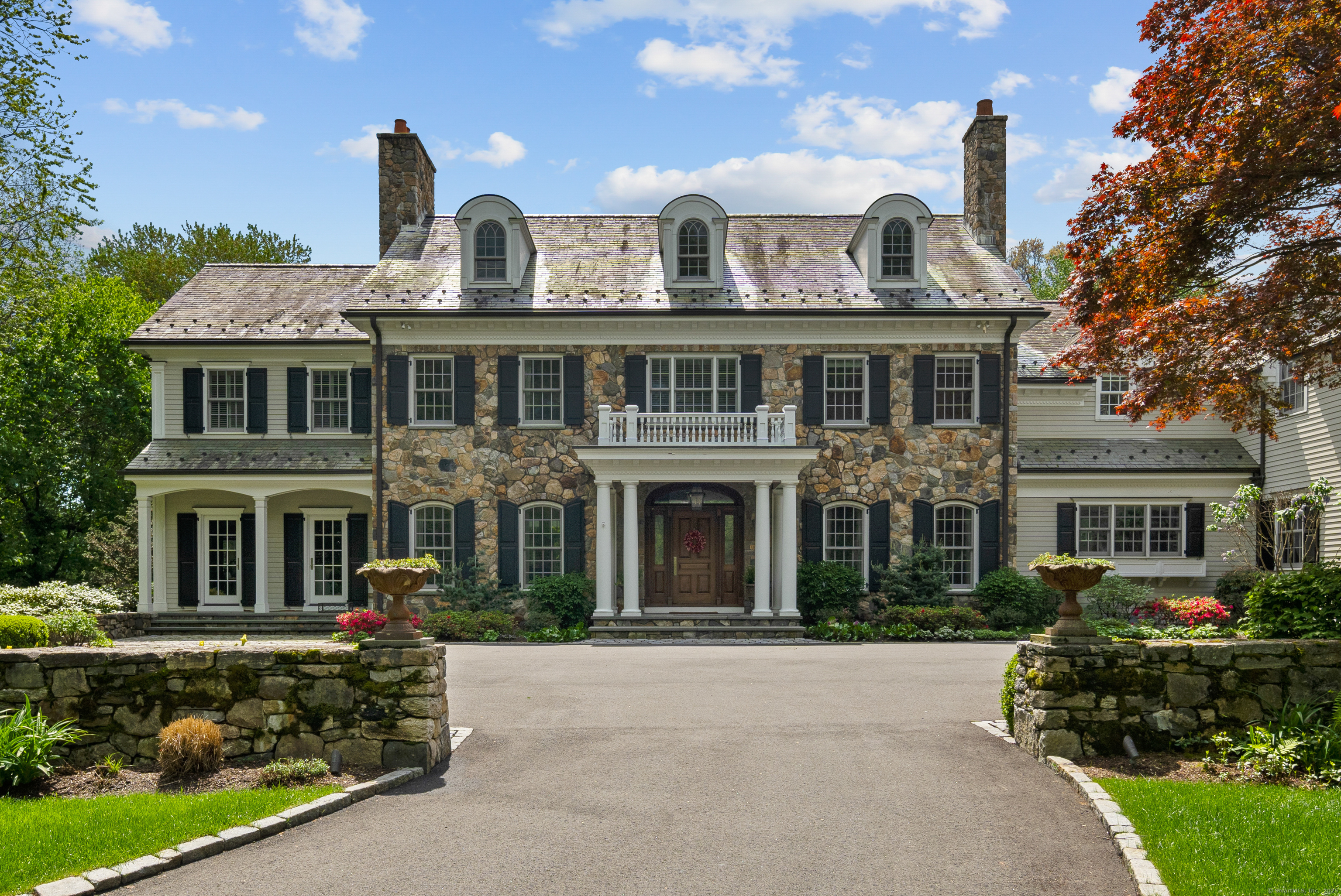 68 Woods End, New Canaan, Connecticut 06840