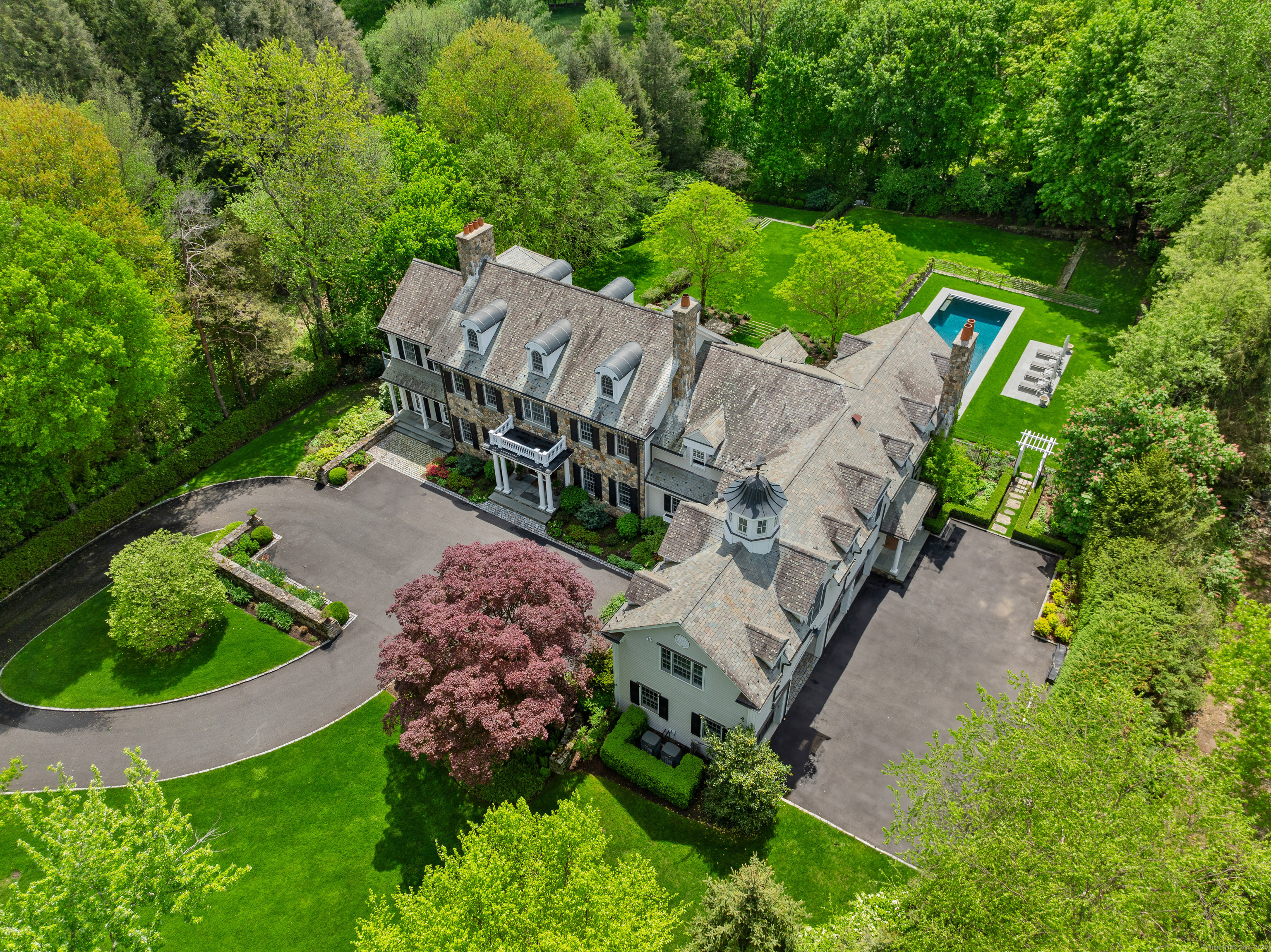 68 Woods End, New Canaan, Connecticut 06840