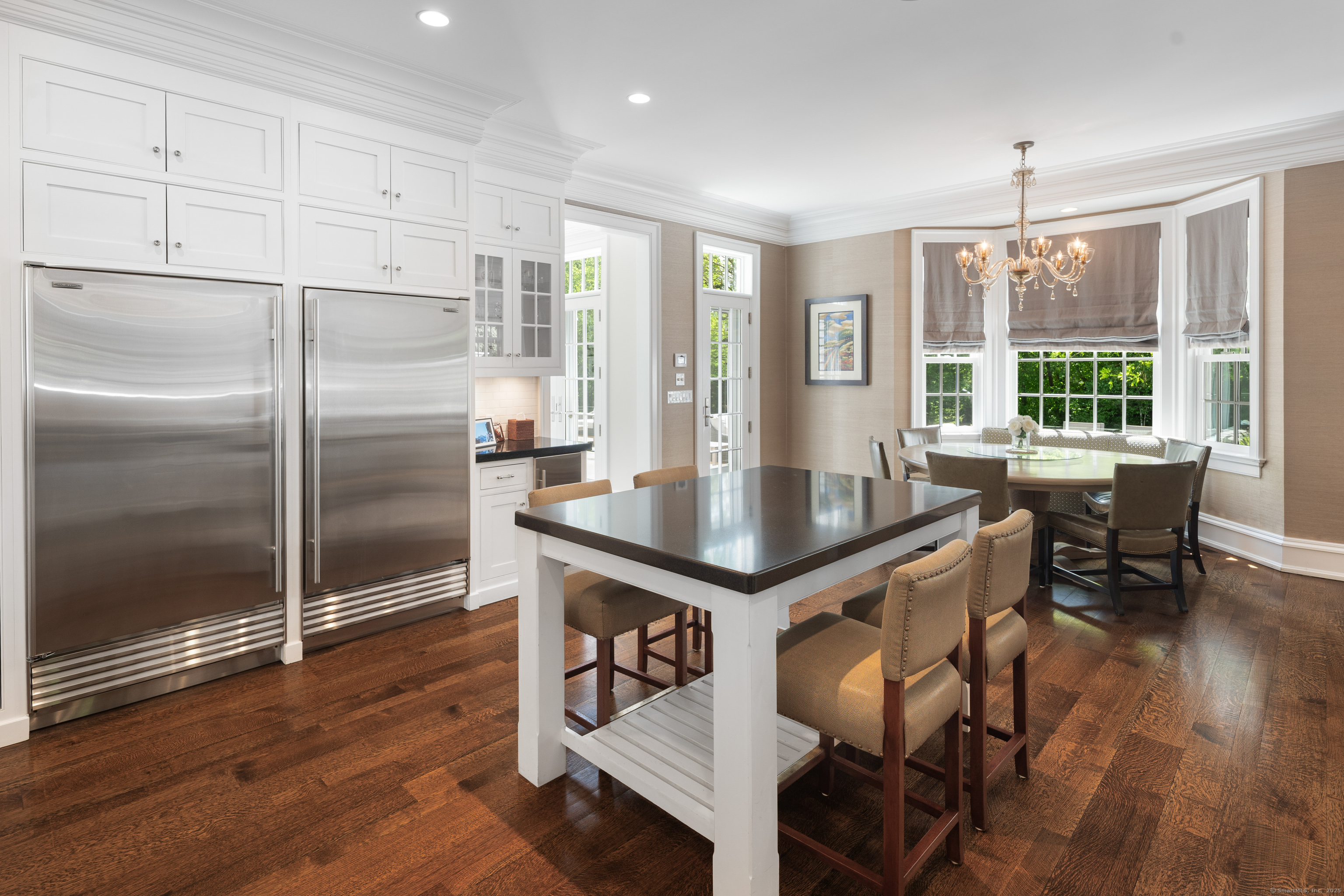 68 Woods End, New Canaan, Connecticut 06840