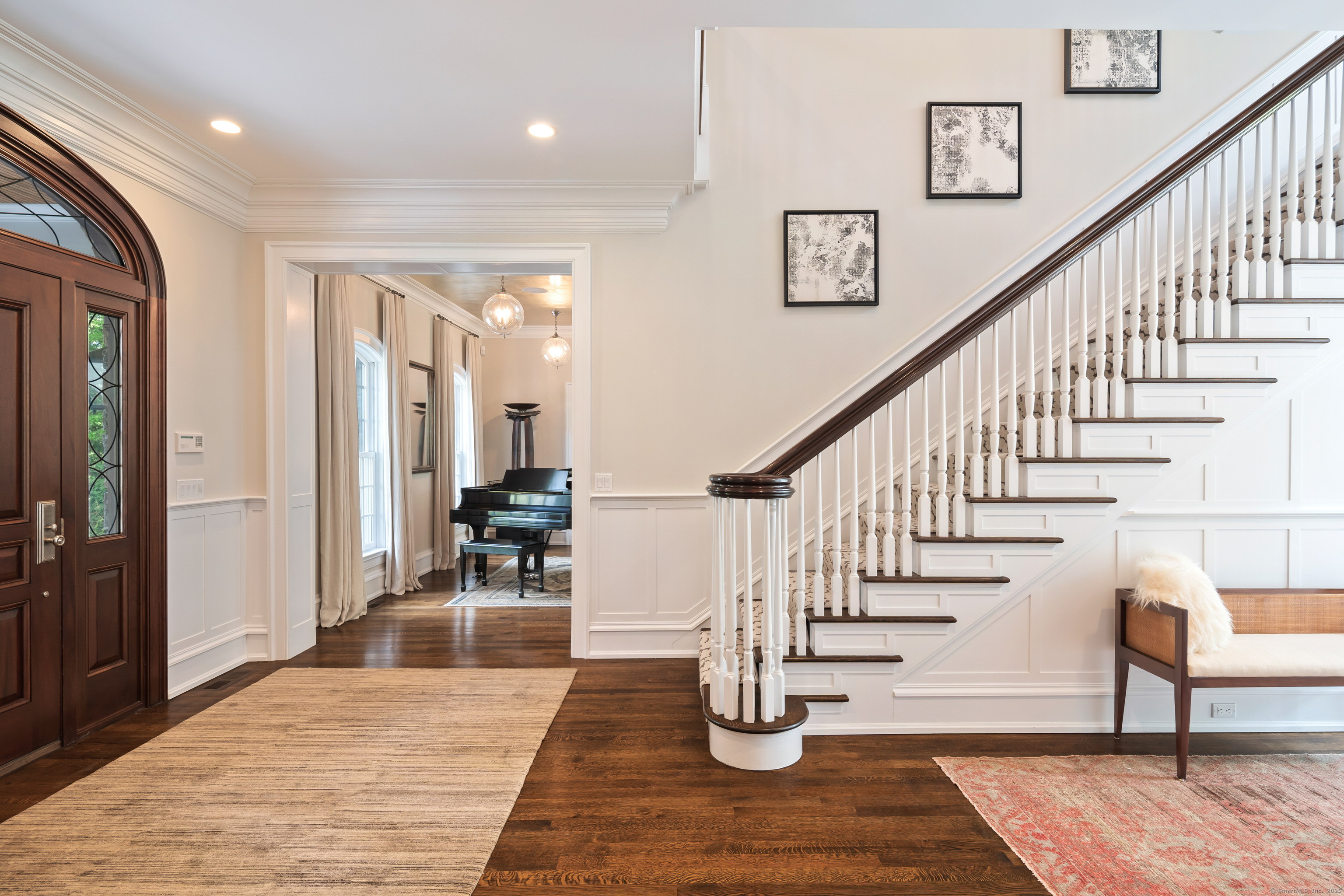 68 Woods End, New Canaan, Connecticut 06840