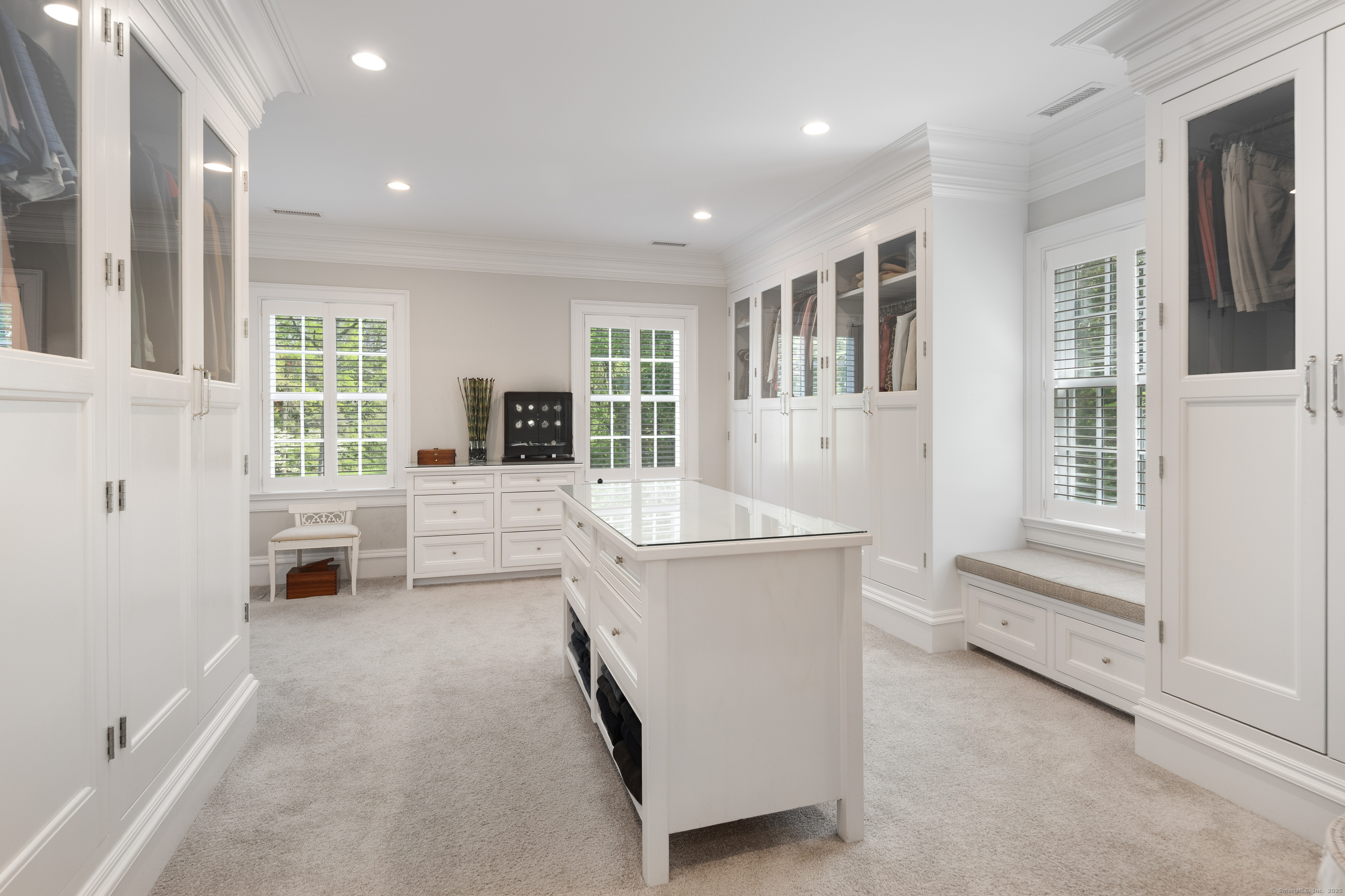 68 Woods End, New Canaan, Connecticut 06840
