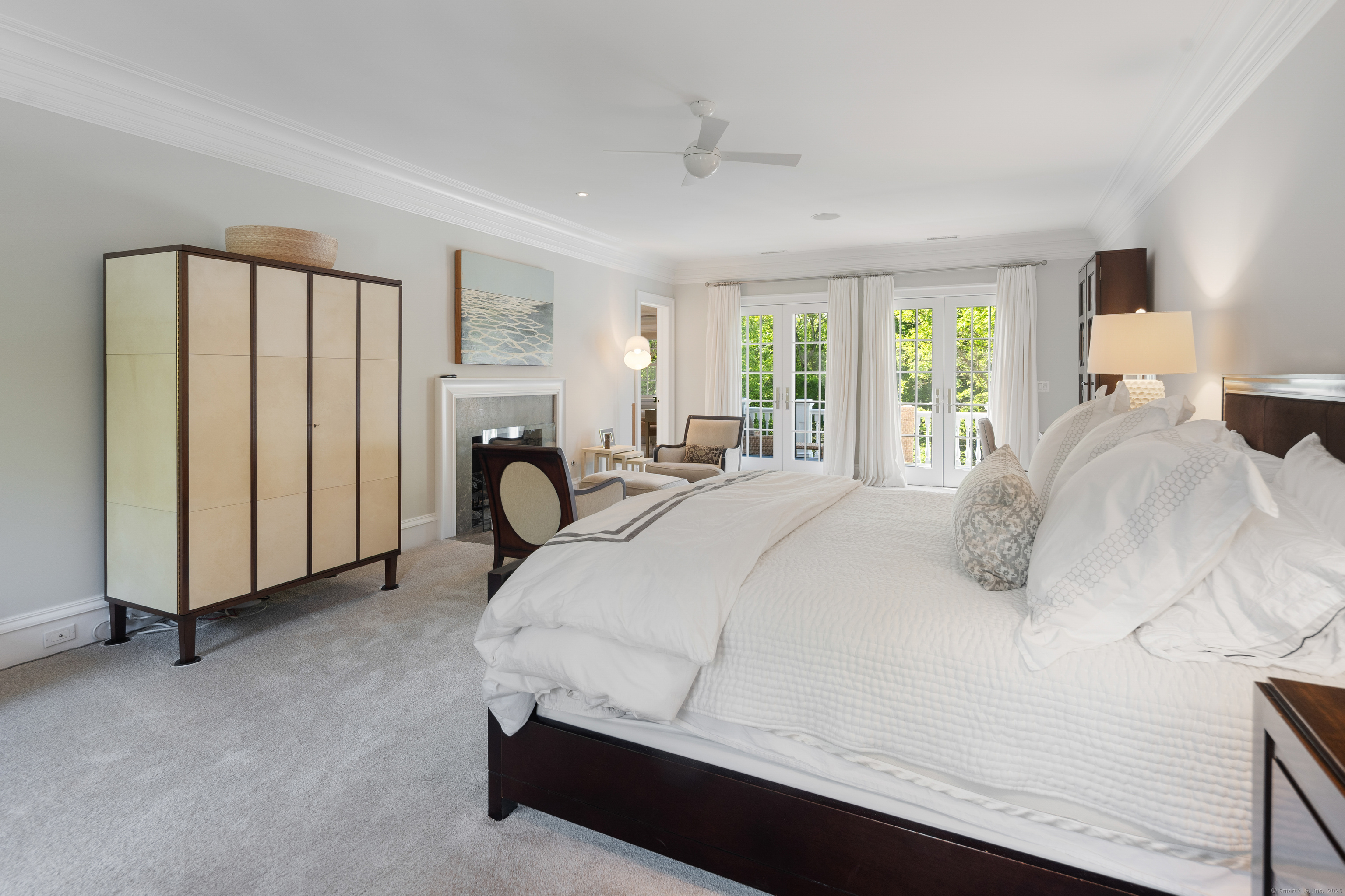 68 Woods End, New Canaan, Connecticut 06840