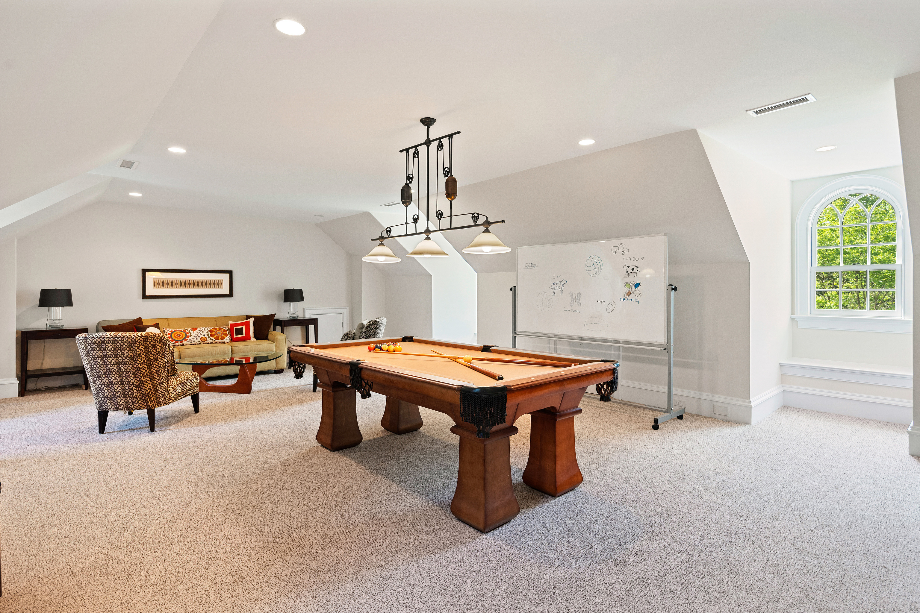 68 Woods End, New Canaan, Connecticut 06840