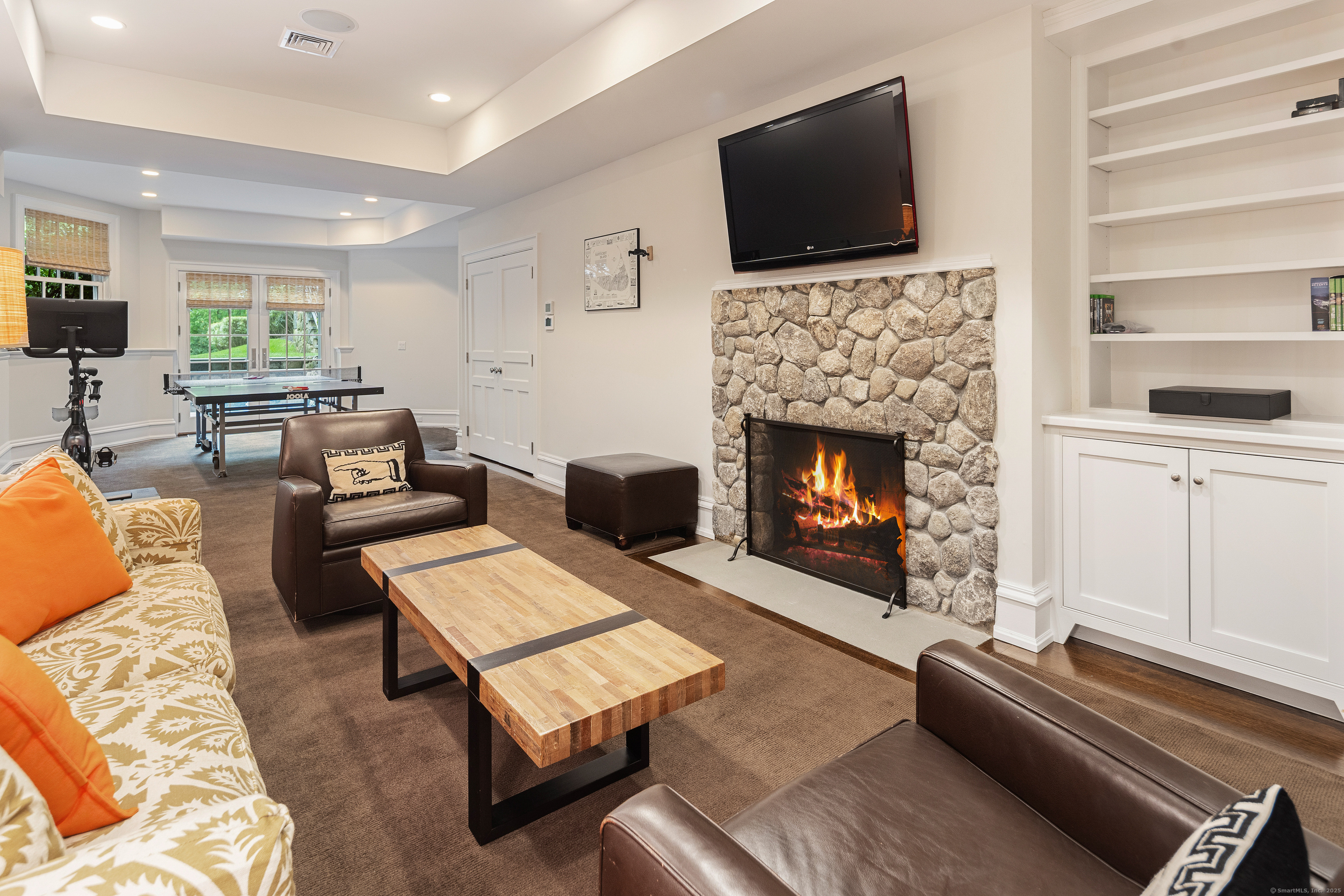 68 Woods End, New Canaan, Connecticut 06840