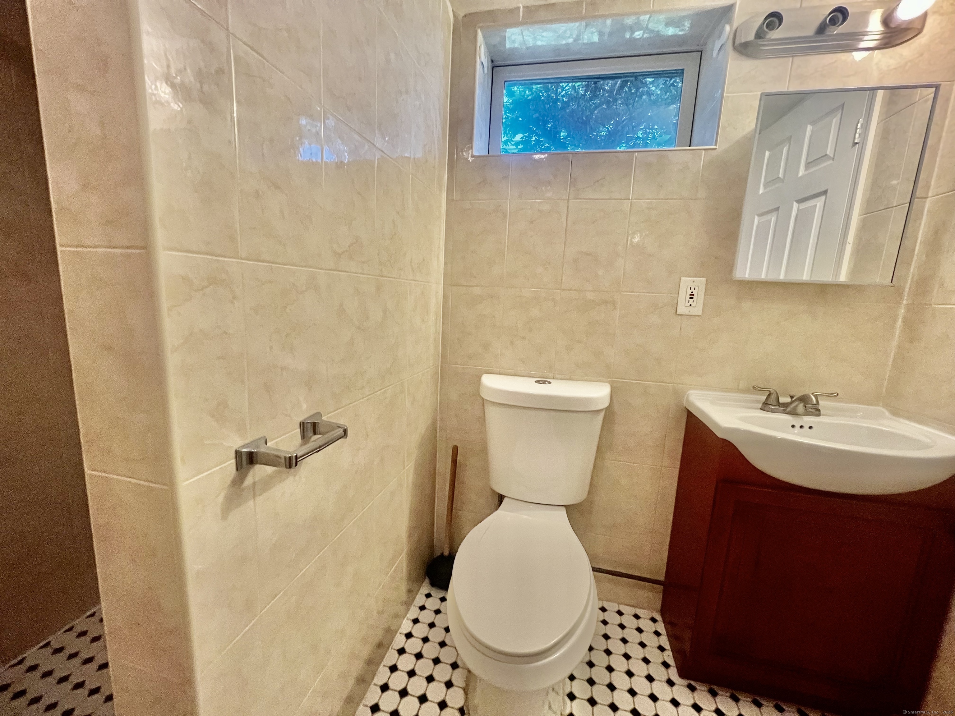 14 Bayview, West Haven, Connecticut 06516