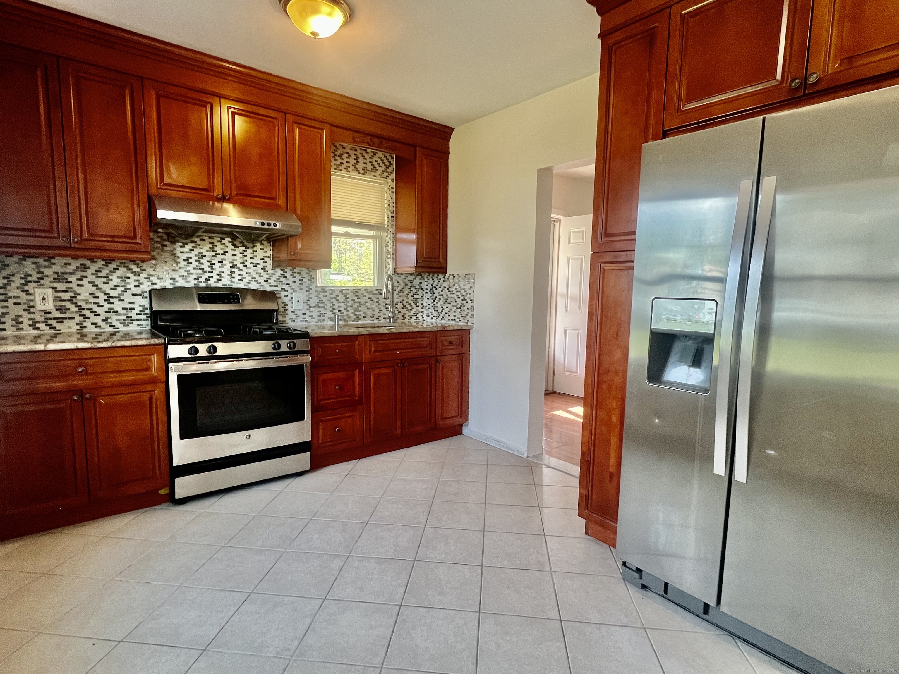 14 Bayview, West Haven, Connecticut 06516