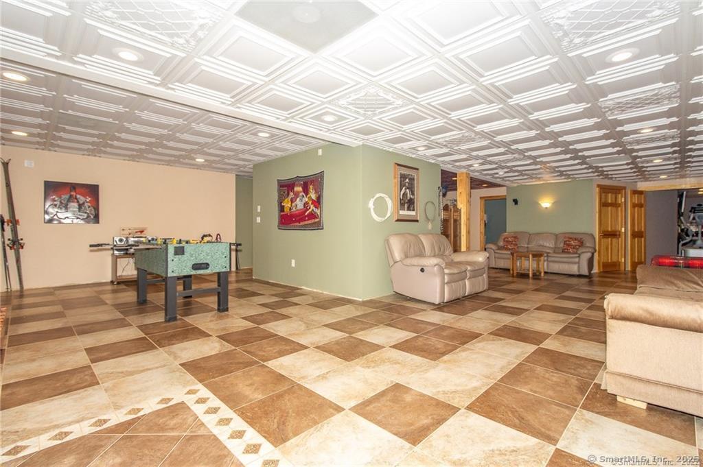 93 Oakwood Drive