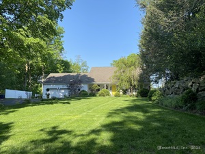 11 Thomas Road
