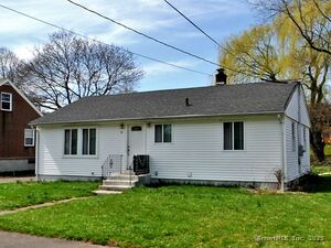 Homes for sale in Meriden, CT | 55 Peacock Dr, Meriden, CT 06451 | MLS# 24095355