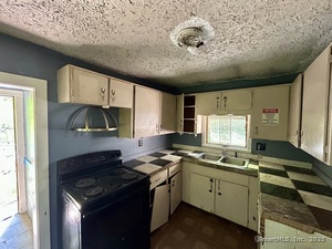 Homes for sale in Norfolk, CT | 16 River Pl, Norfolk, CT 06058 | MLS# 24095375