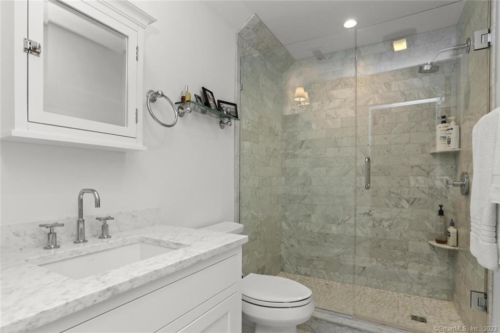 5 Oakleigh, Norwalk, Connecticut 06853