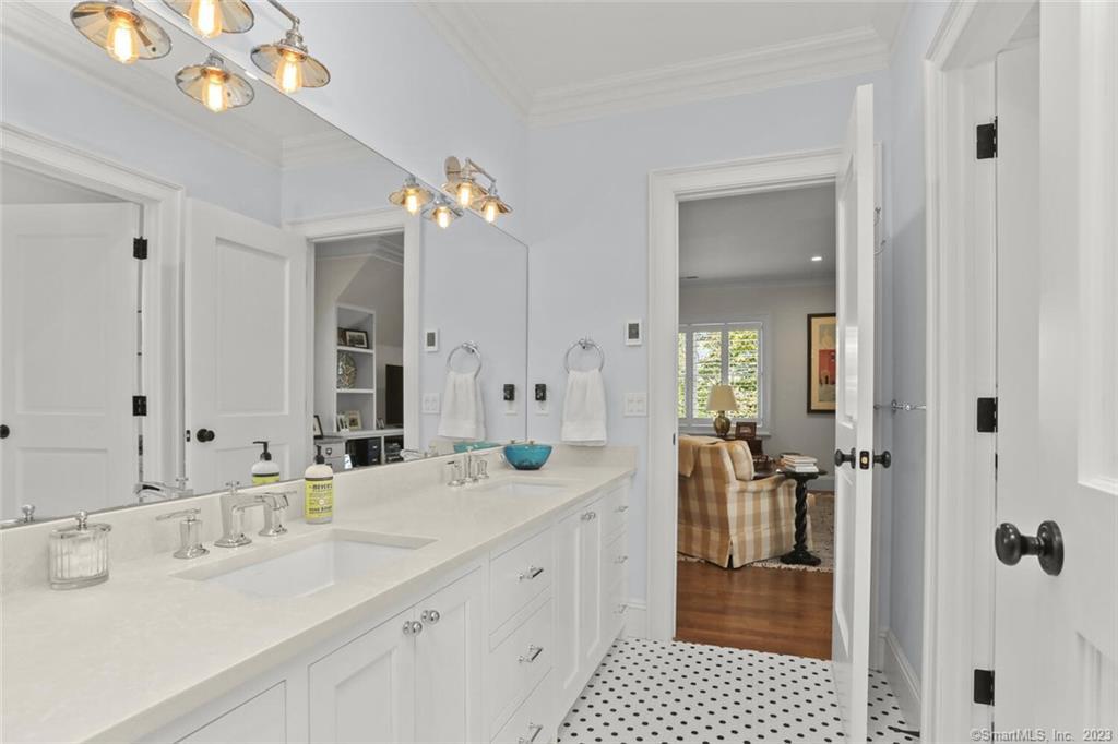 5 Oakleigh, Norwalk, Connecticut 06853