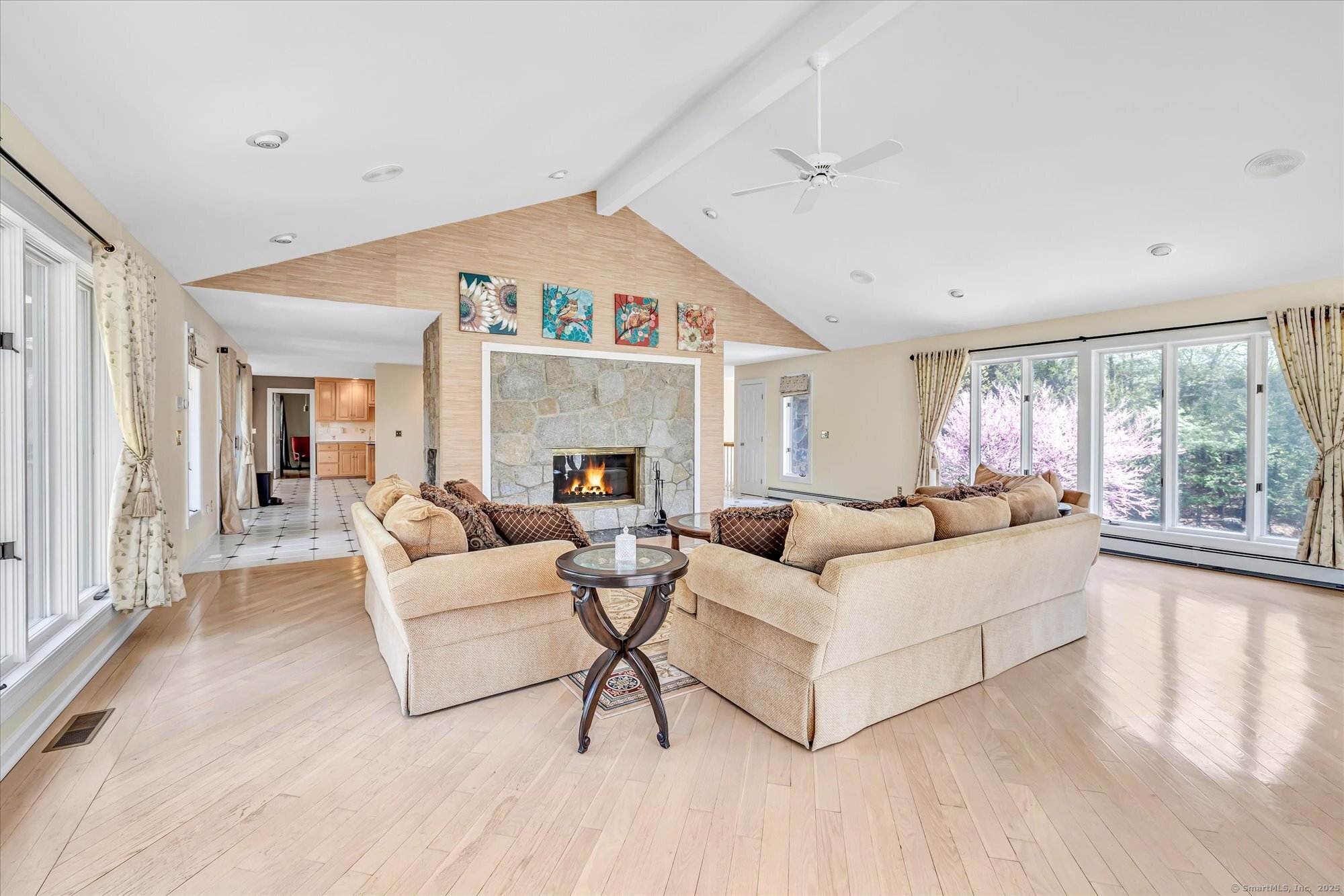 81 Georges, Monroe, Connecticut 06468