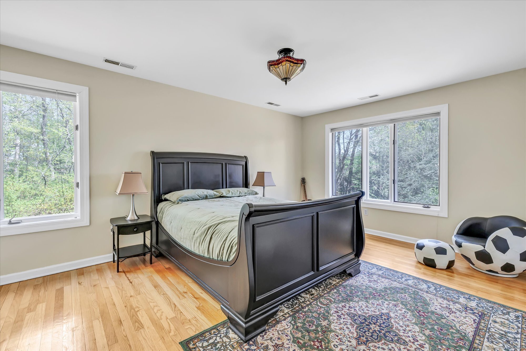 81 Georges, Monroe, Connecticut 06468