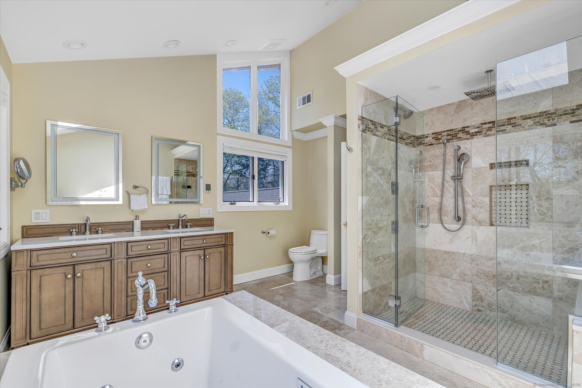 81 Georges, Monroe, Connecticut 06468