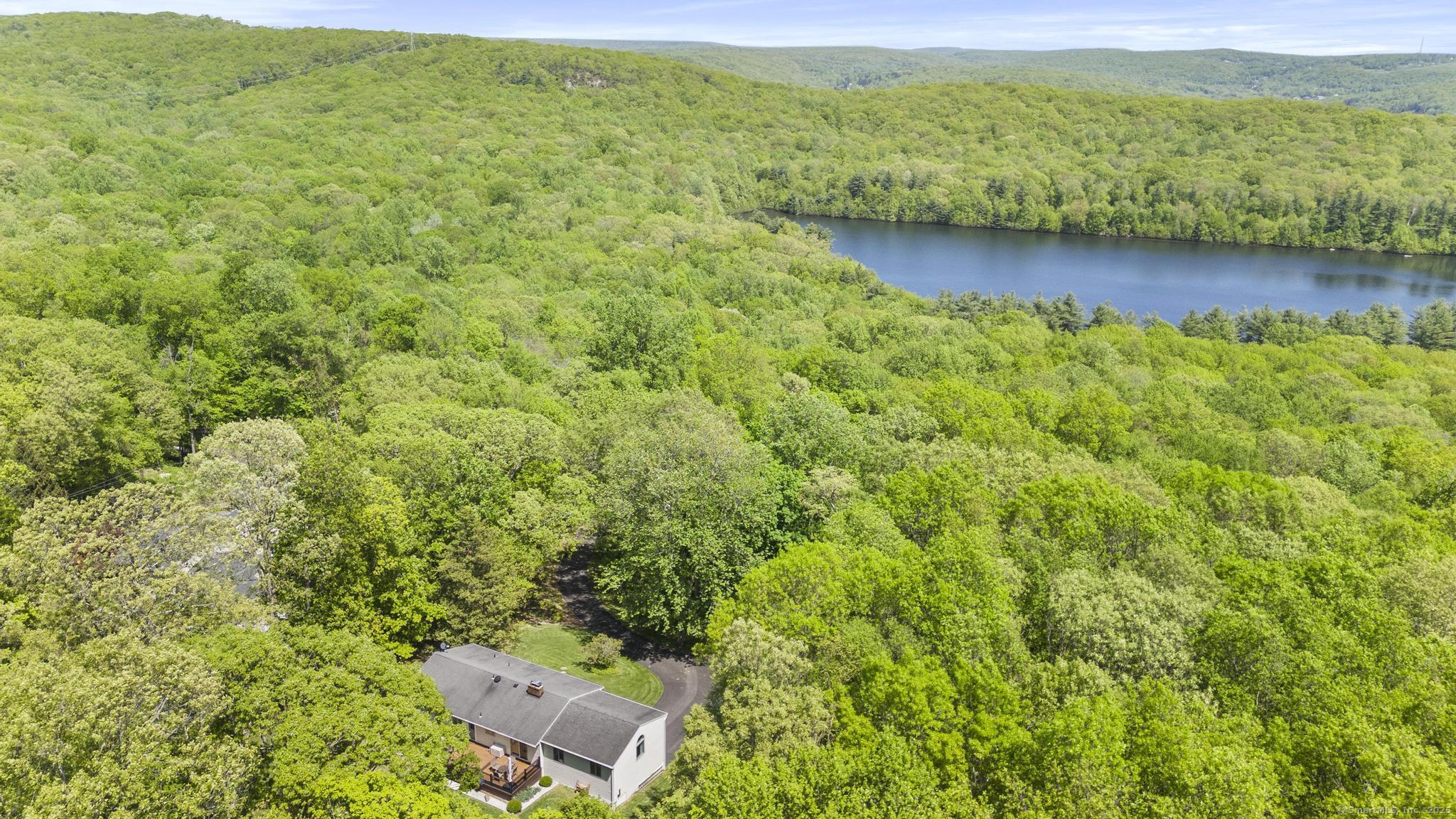 57 Old Litchfield, Oxford, Connecticut 06478