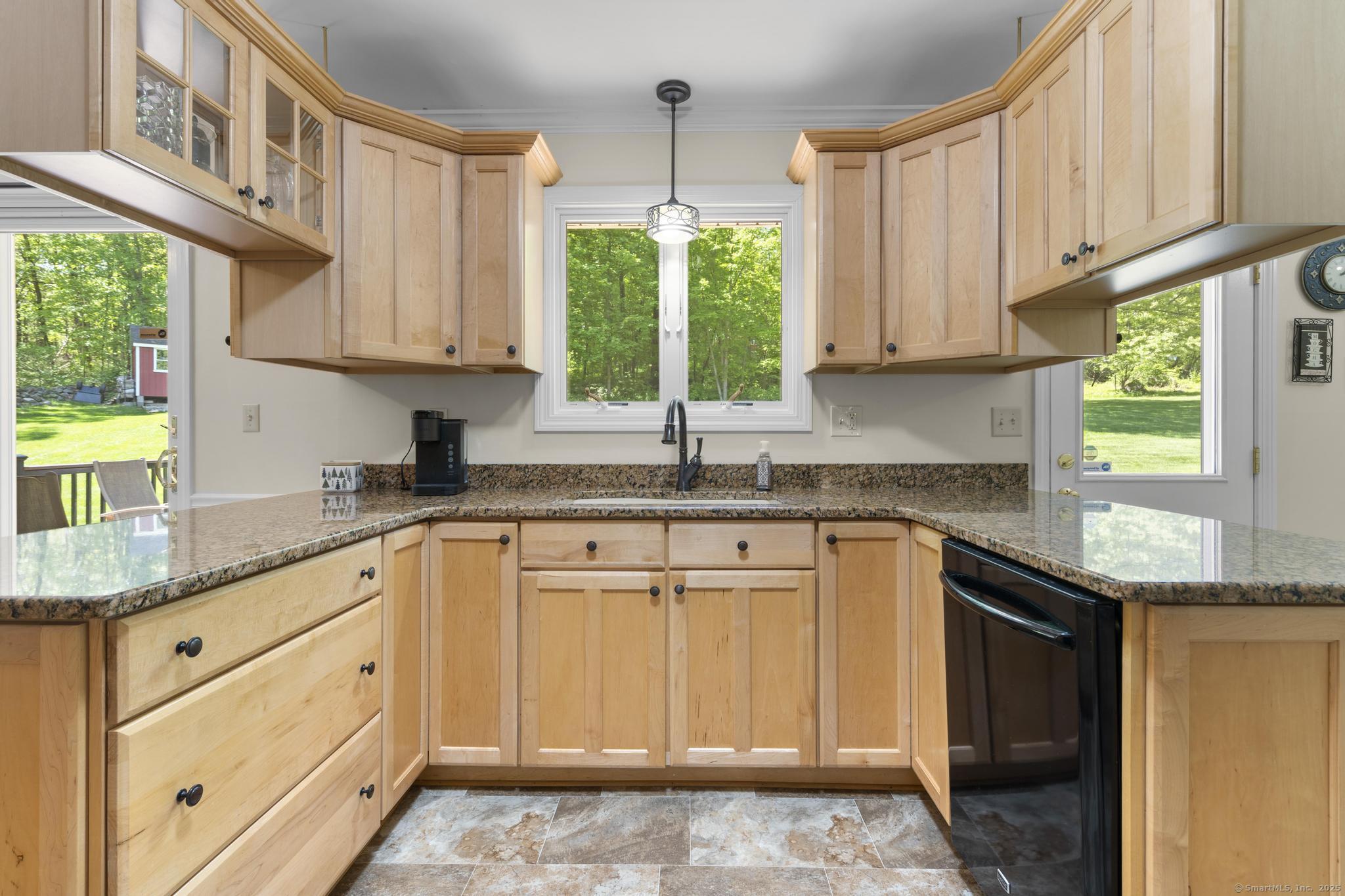 57 Old Litchfield, Oxford, Connecticut 06478