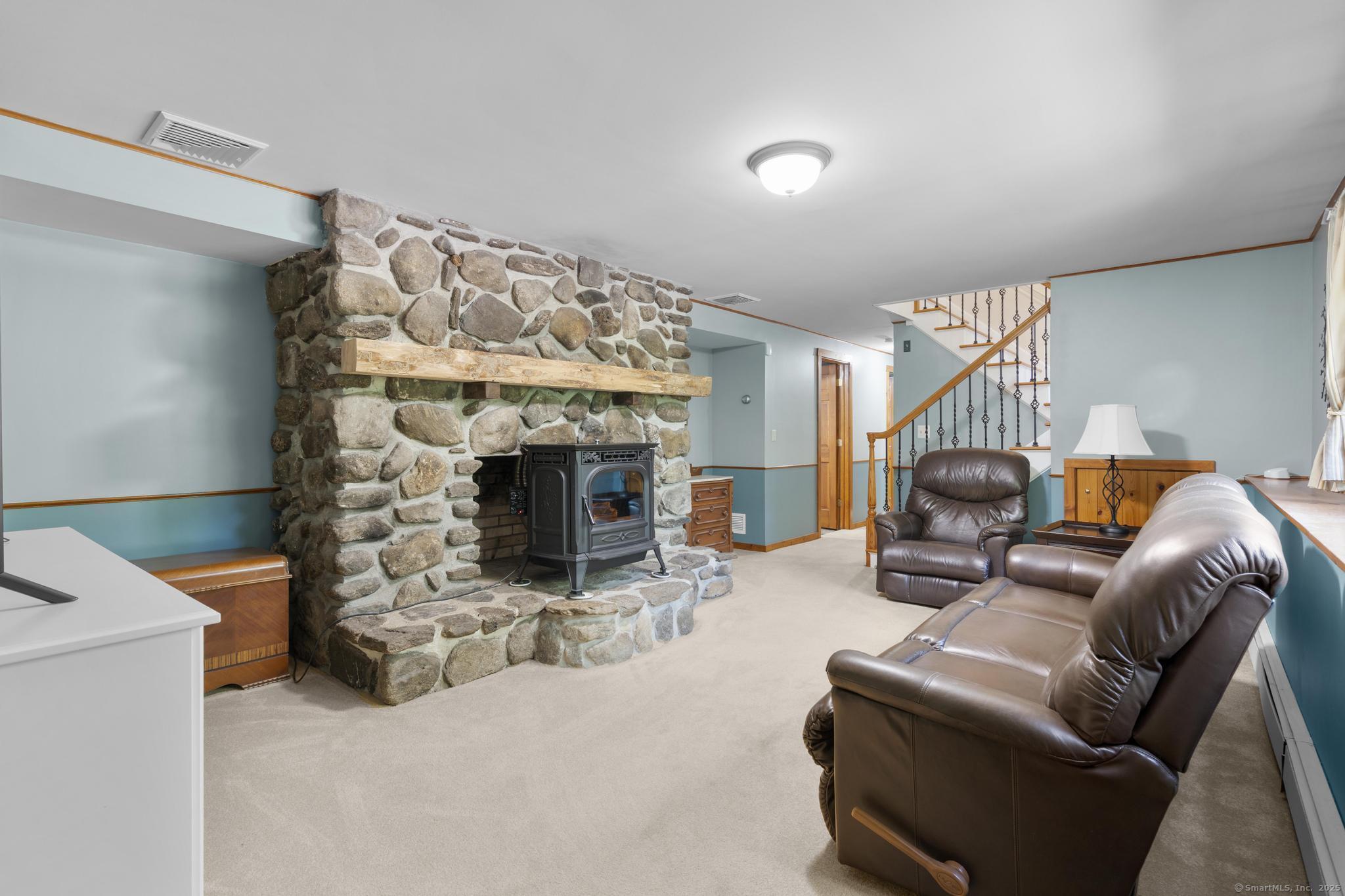 57 Old Litchfield, Oxford, Connecticut 06478