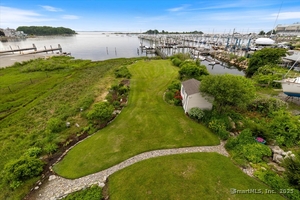 Homes for sale in Groton, CT | 49 Bayberry Ln, Groton, CT 06340 | MLS# 24094706