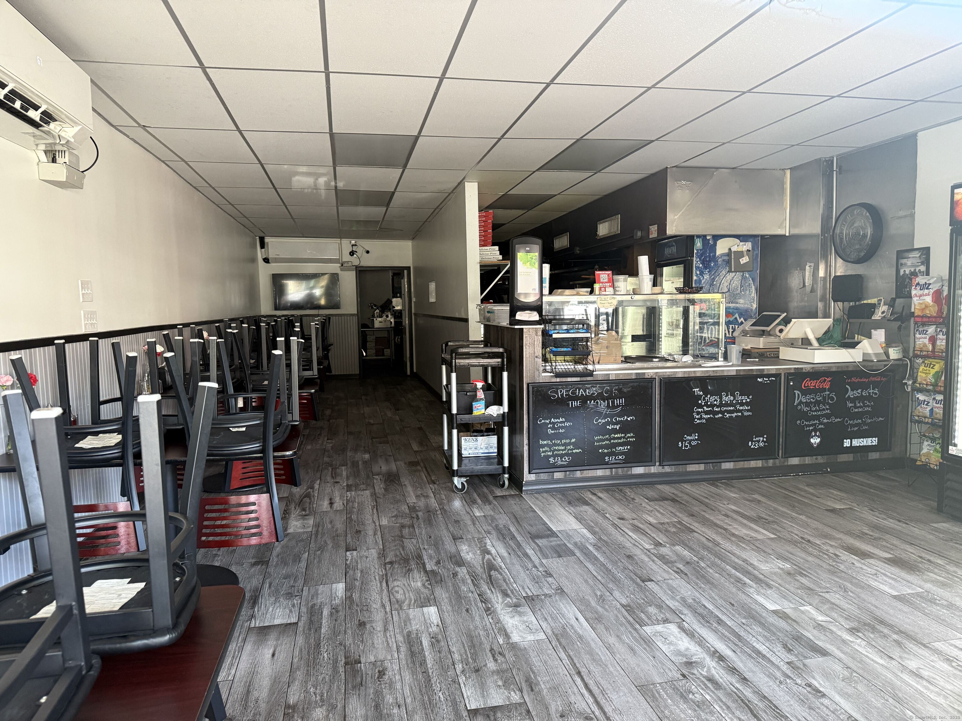 Homes for sale in Deep River, CT | 156 Main St, Deep River, CT 06417 | MLS# 24095526