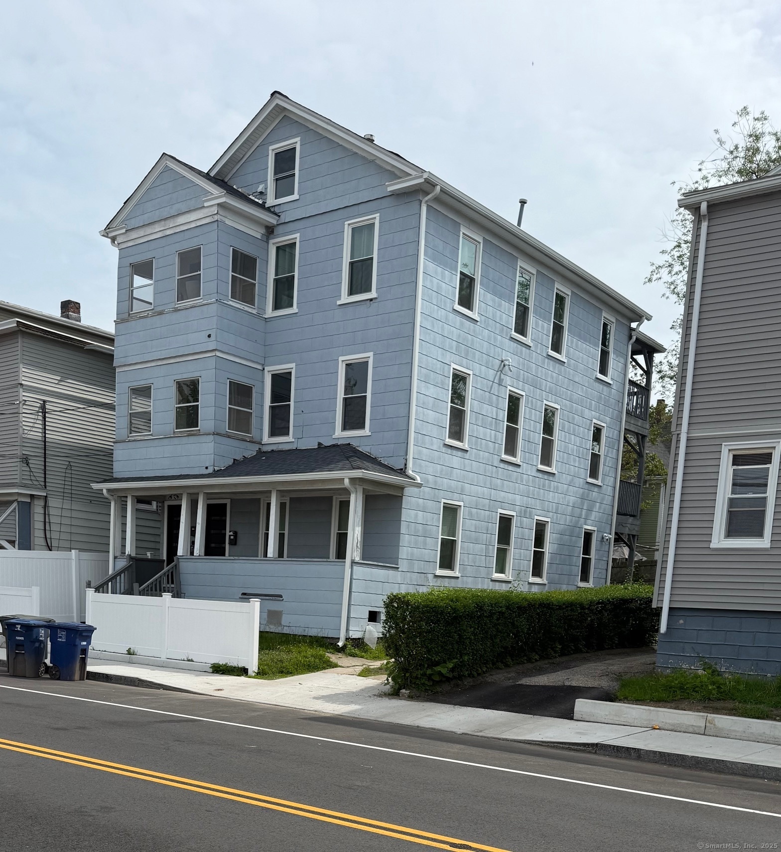 2076 Seaview Avenue Bridgeport CT
